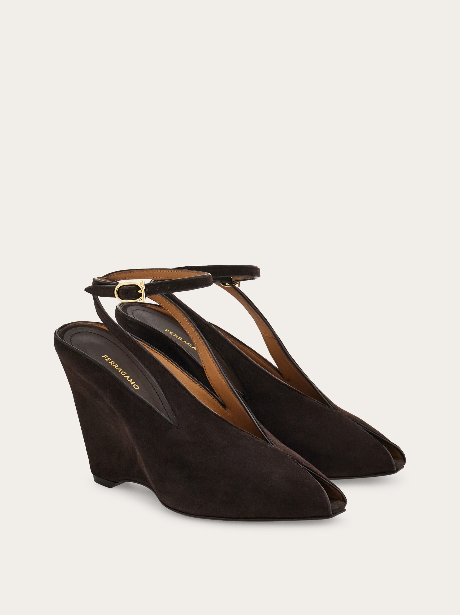 【送関込】ferragamo☆Vida Sandals Black 'Vida' sandals FERRAGAMO - SchaferandweinerShops KR