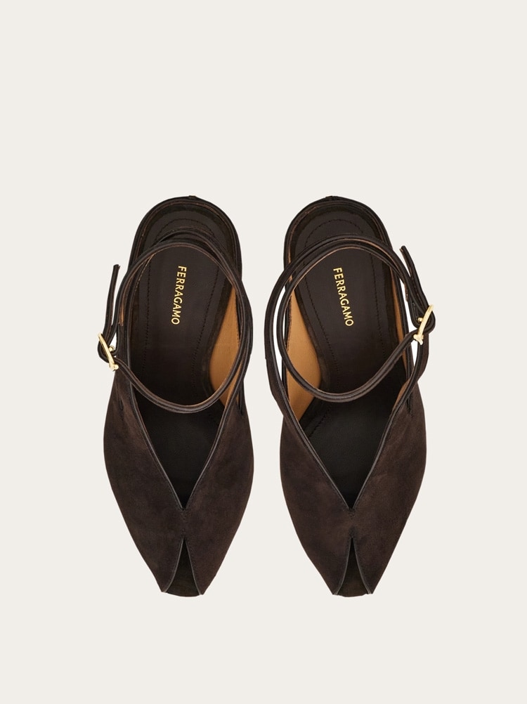 Peep toe wedge sandal Gallery image 3