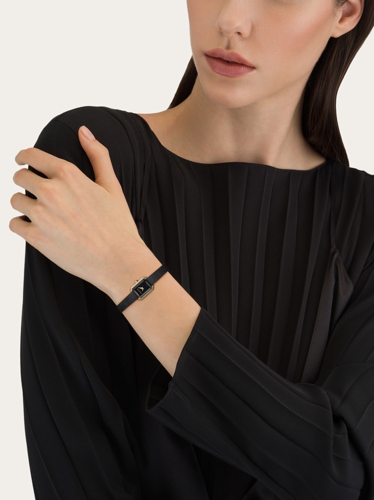 Ferragamo Crystal Petite Watch Gallery image 4