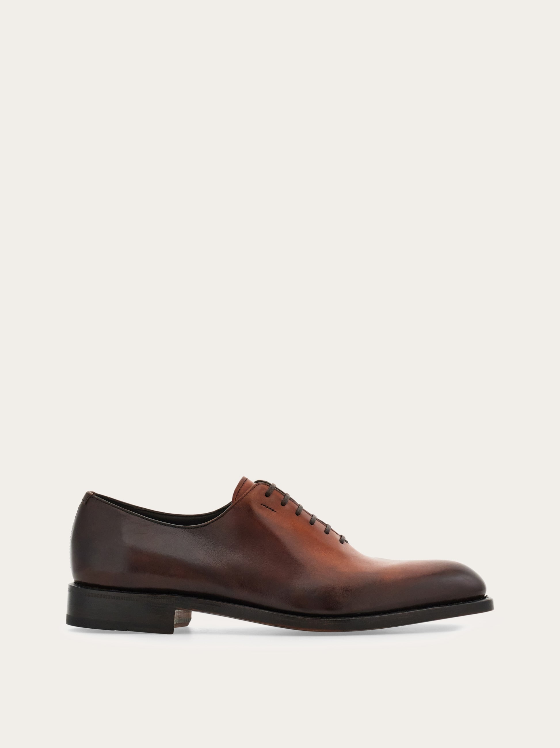 Tramezza plain toe Oxford - Men | Ferragamo