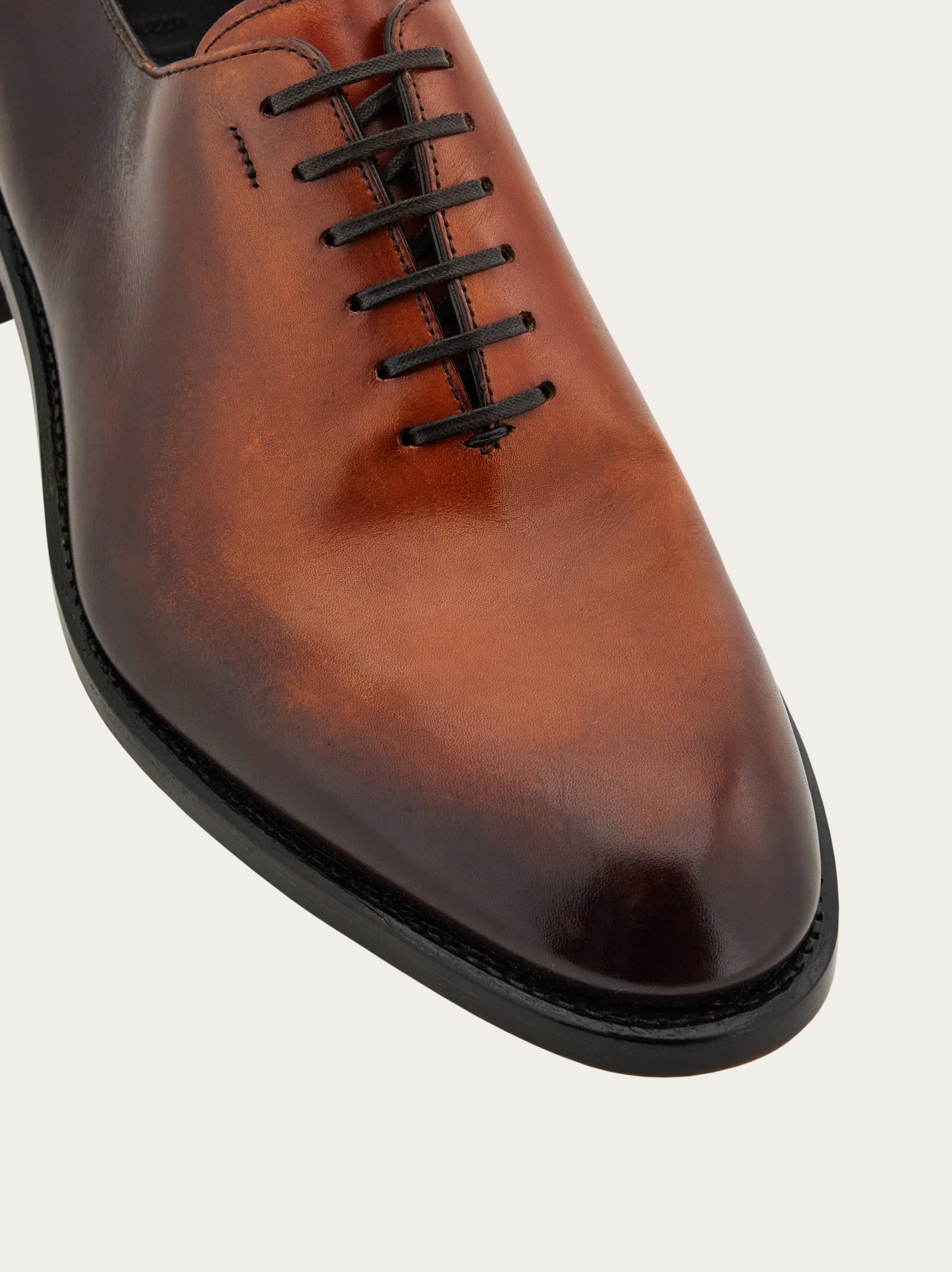 Tramezza plain toe Oxford - Men | Ferragamo