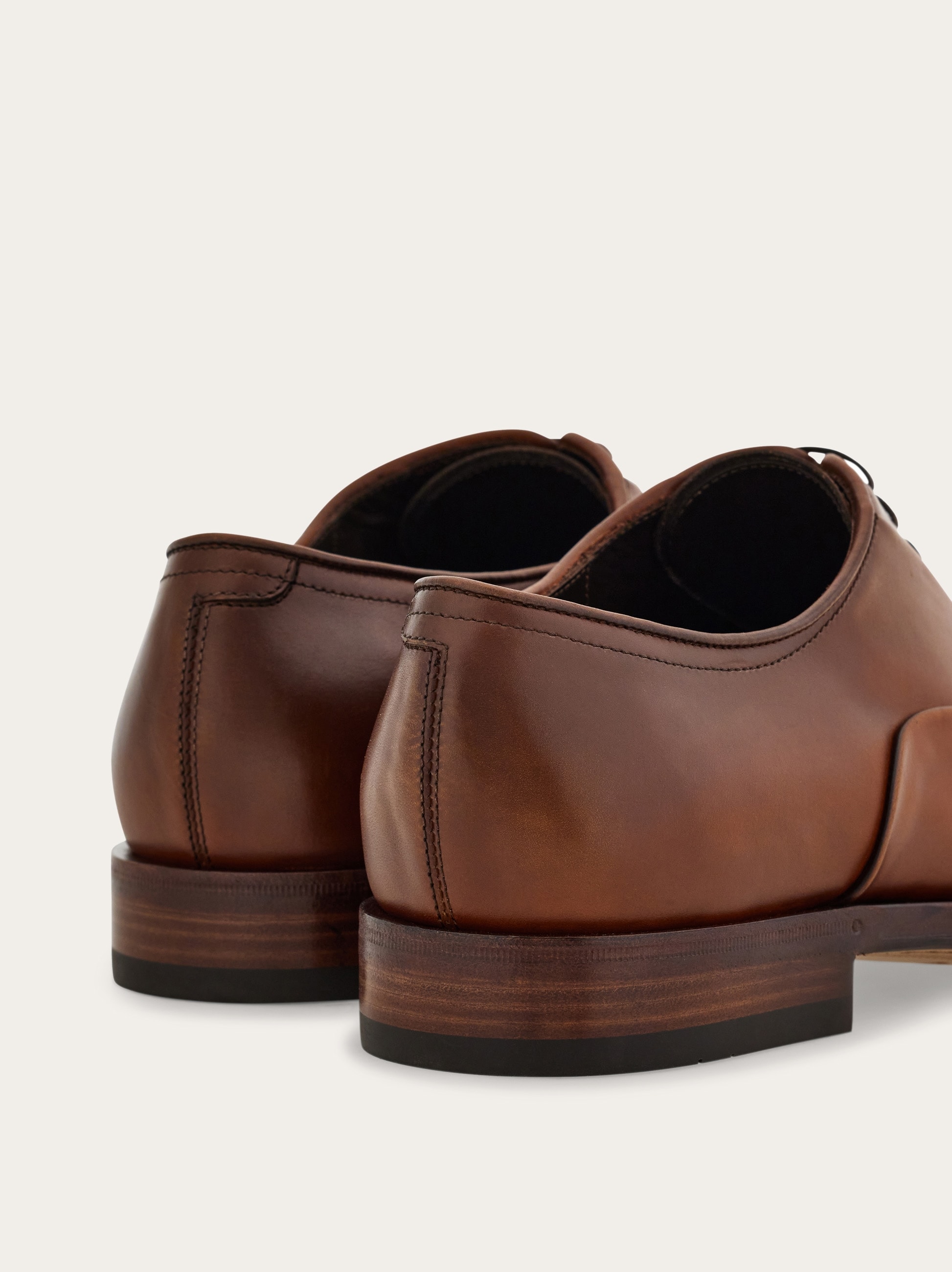 Oxford shoe with toe cap - Men | Ferragamo