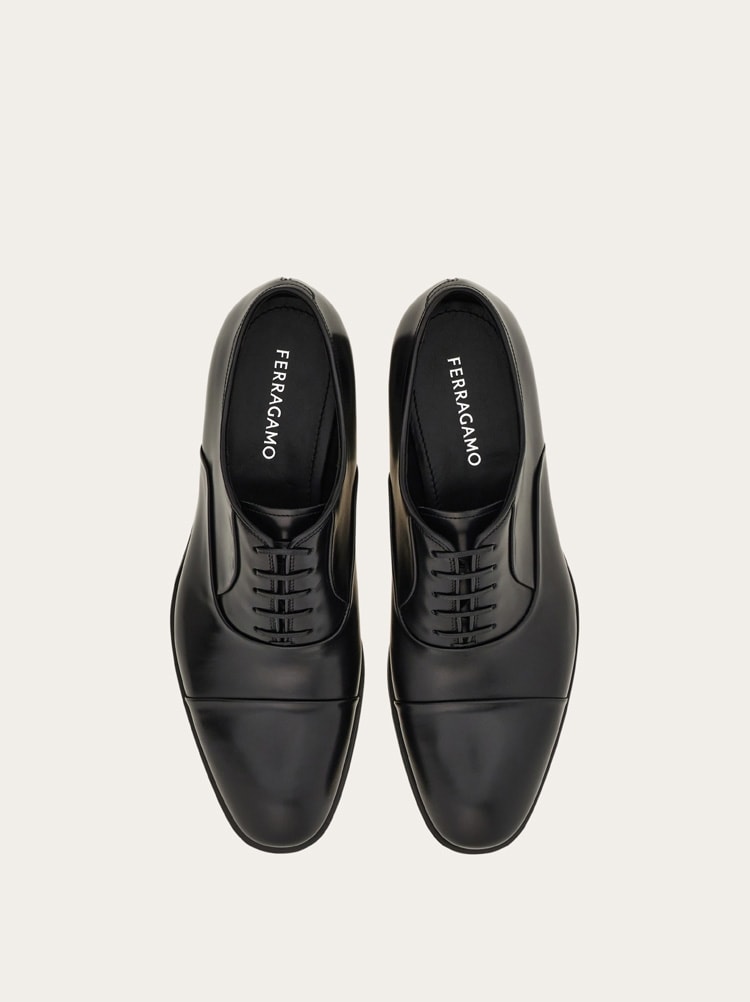 Oxford shoe with toe cap Gallery image 3