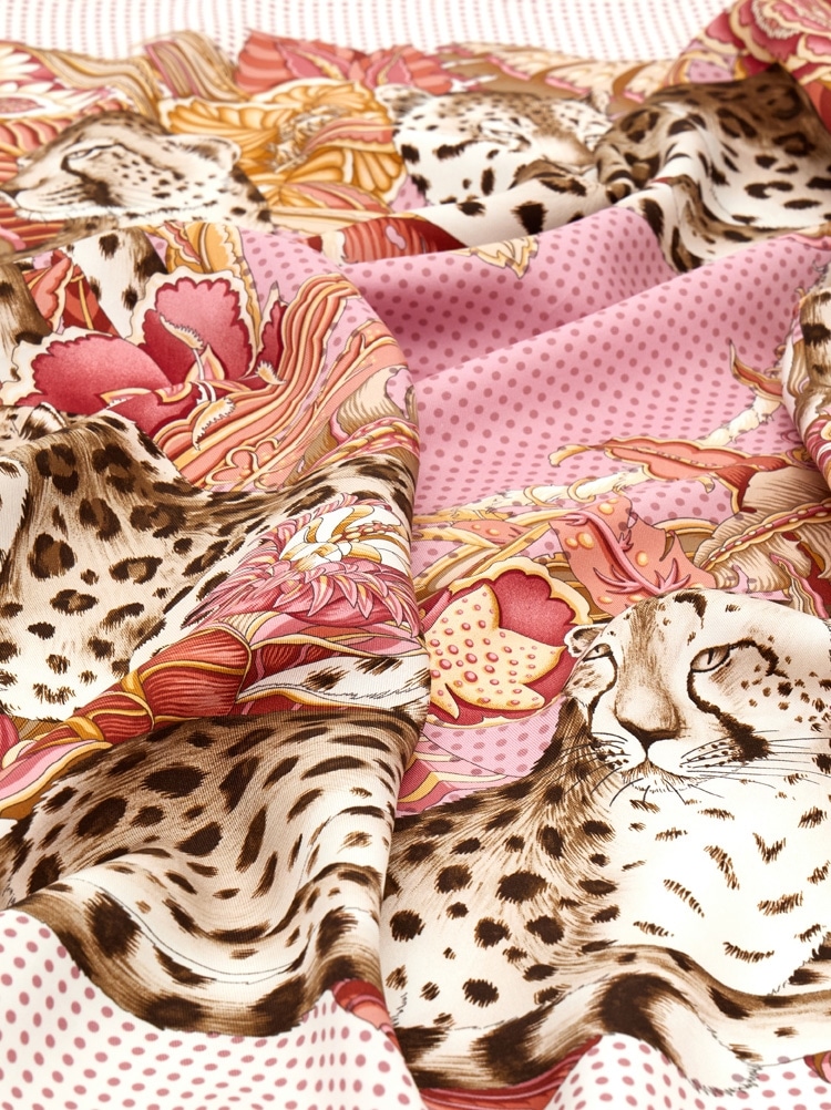 Cheetah print silk scarf Gallery image 4