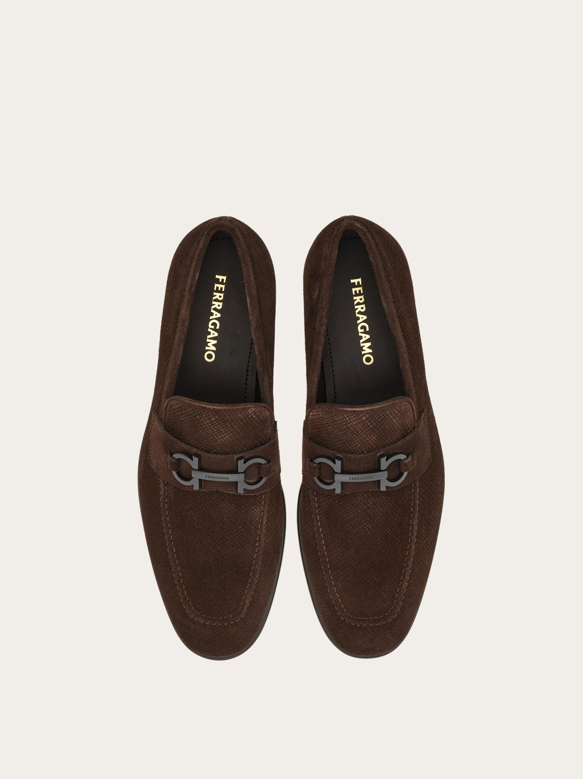 850$Ferragamo Moccasin Gancini Testa Di Moro Ornament Suede display picture 1
