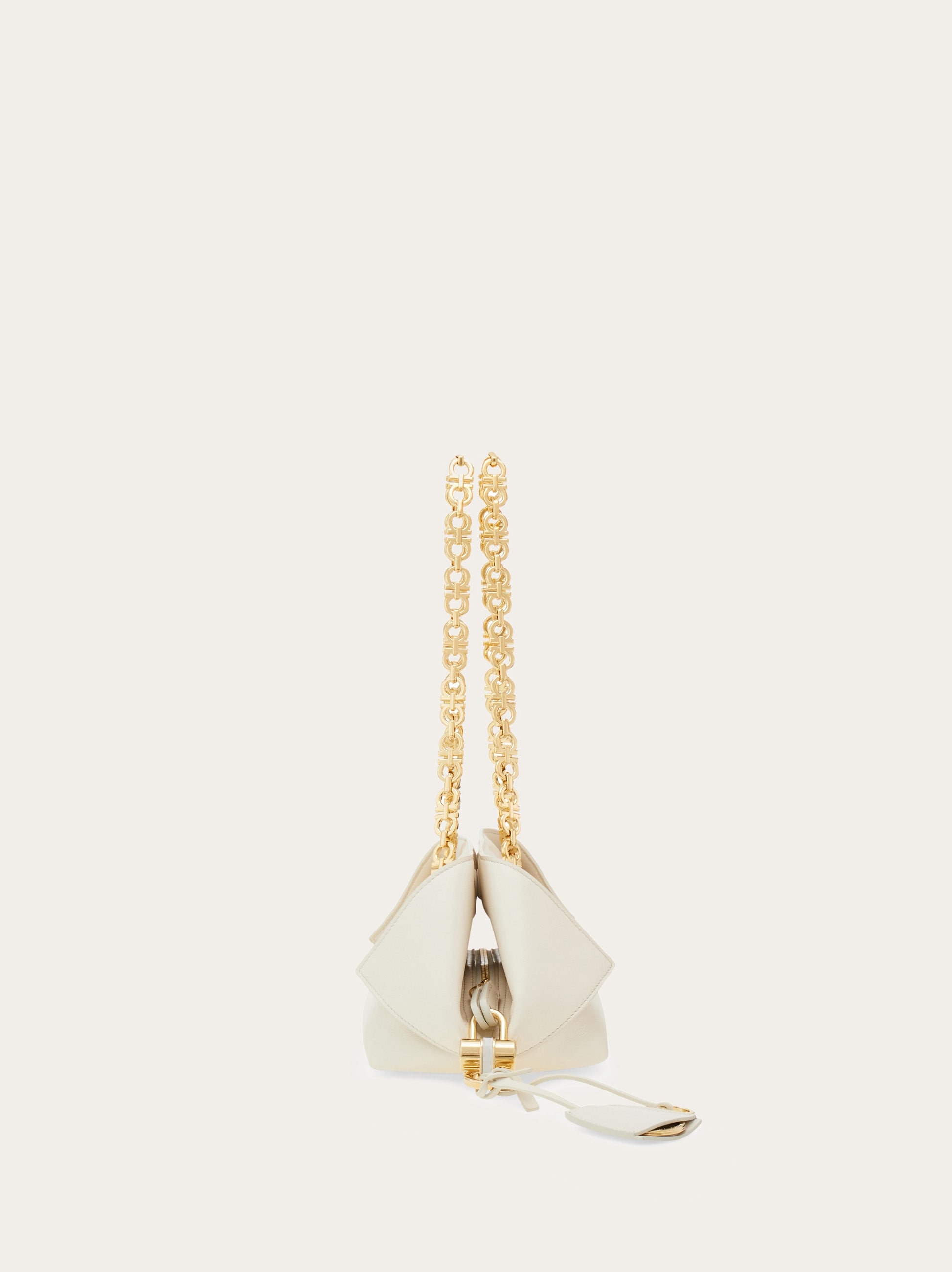 Gancini chain folded shoulder bag (S) - Women | Ferragamo
