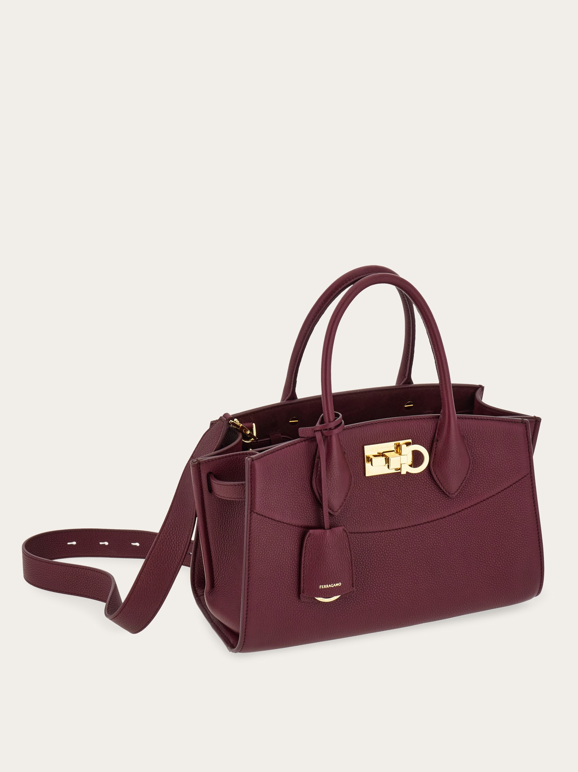 New Ferragamo Studio Soft Bag (M) - ウィメンズ | Ferragamo