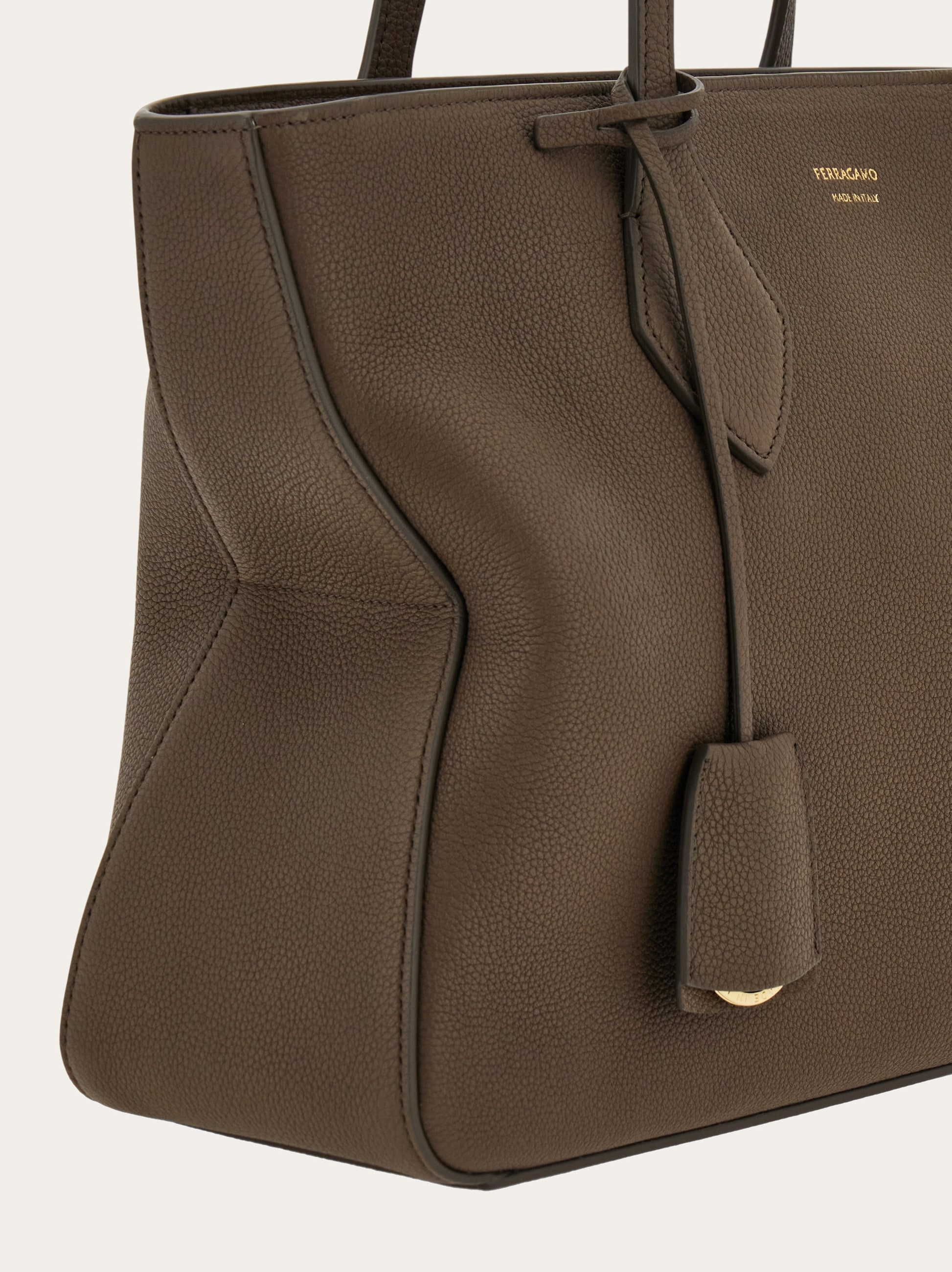 トートバッグ（M） - ウィメンズ | Ferragamo