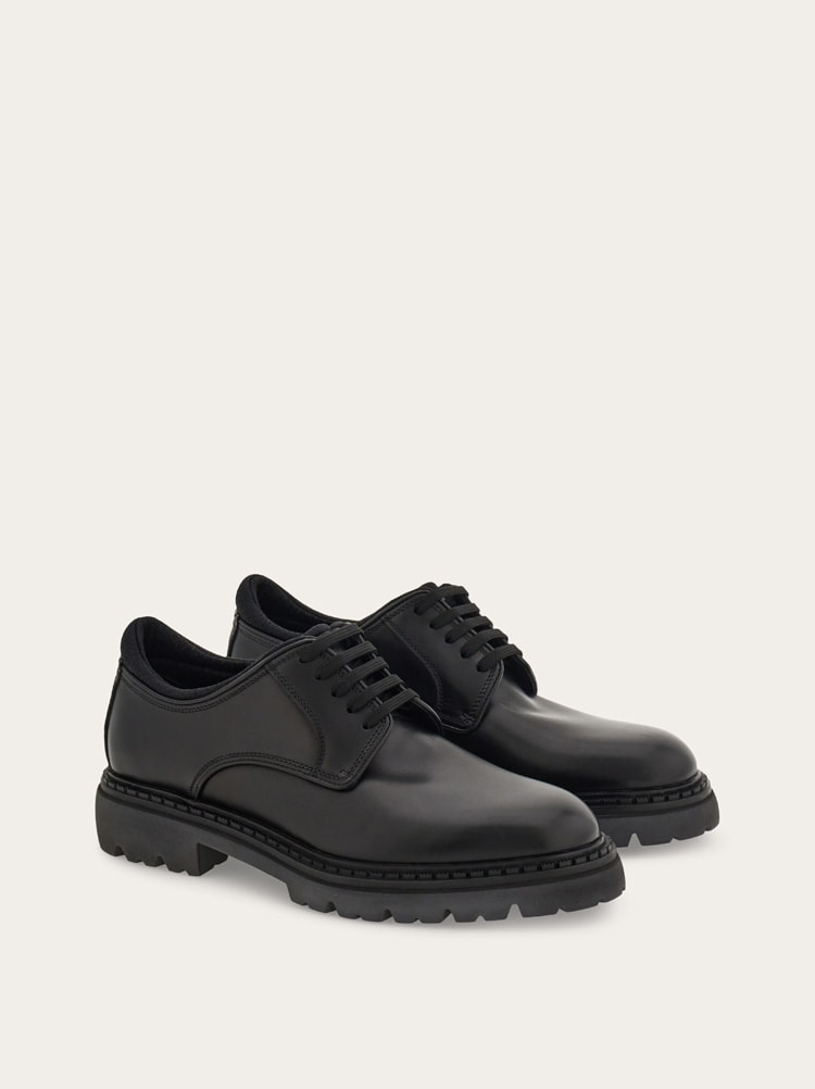 Derby shoe Gallery image 2