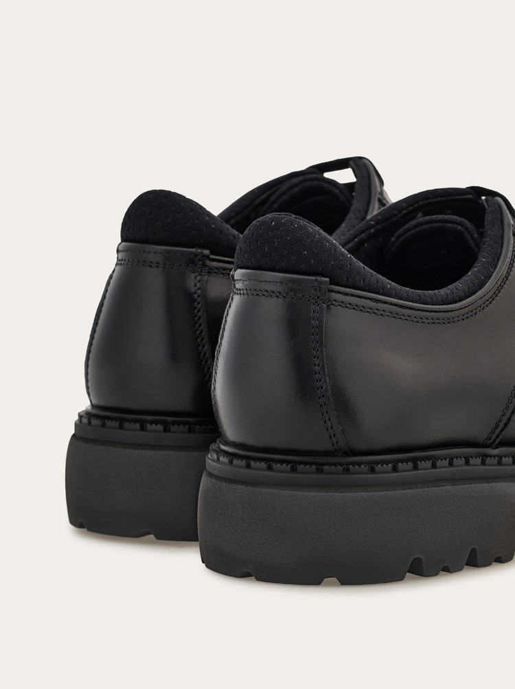 Derby shoe Gallery image 4