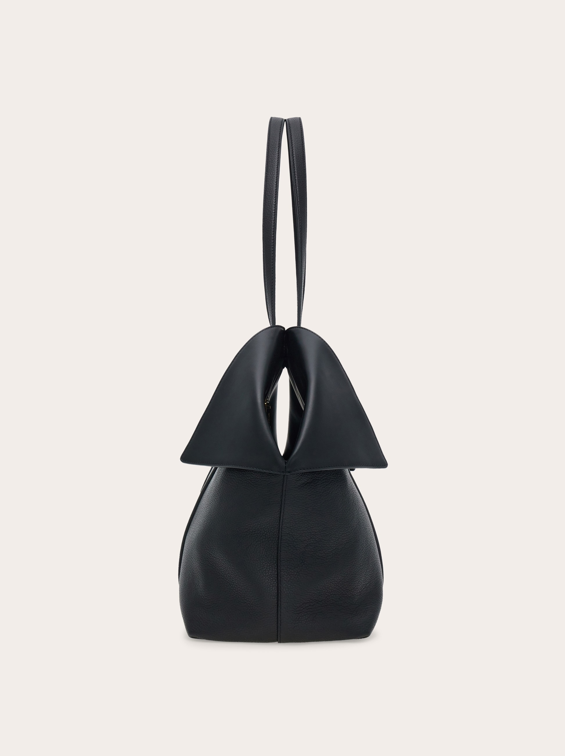 Folded tote bag (L) - Women | Ferragamo