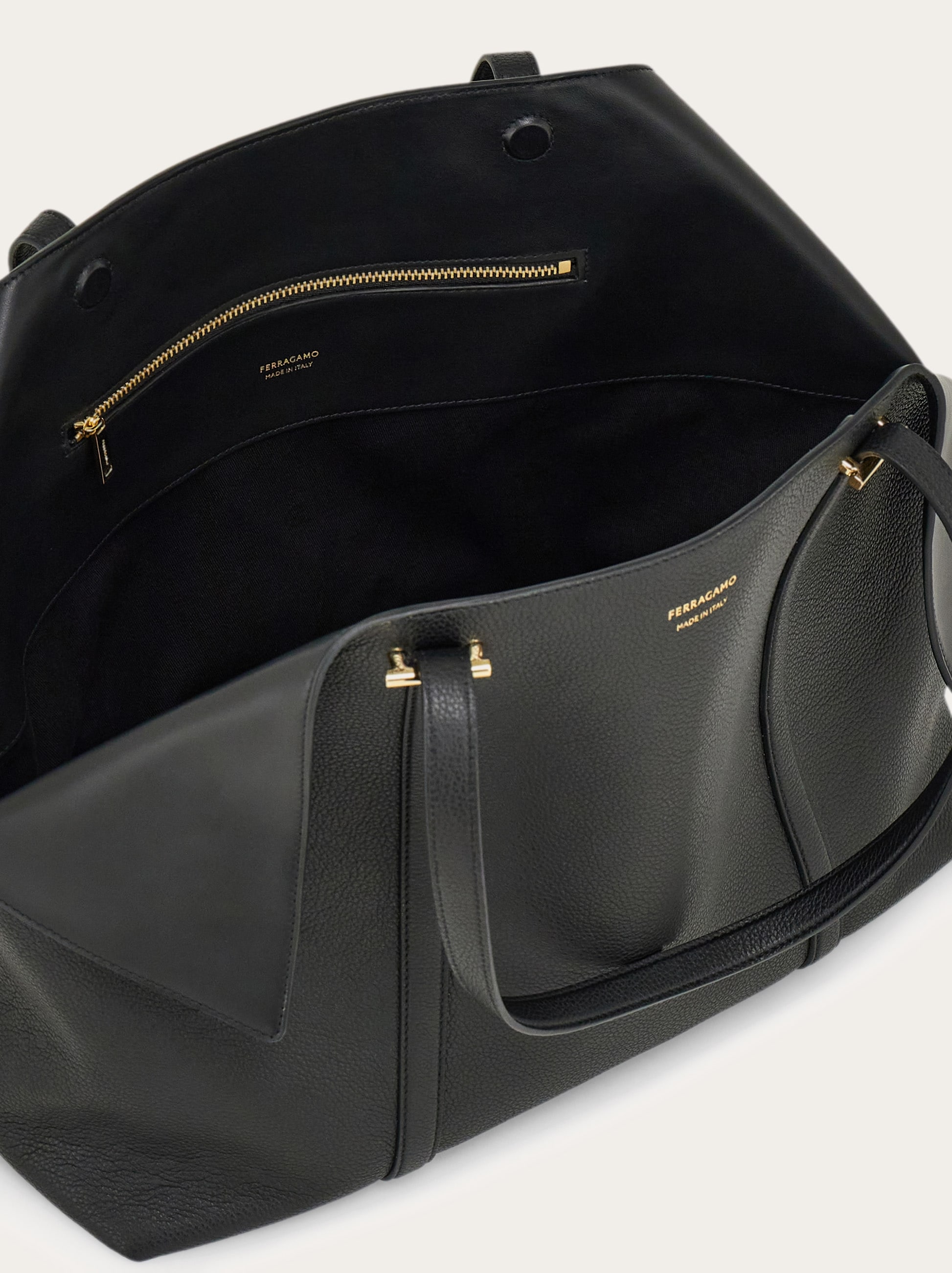 Folded tote bag (L) - Women | Ferragamo