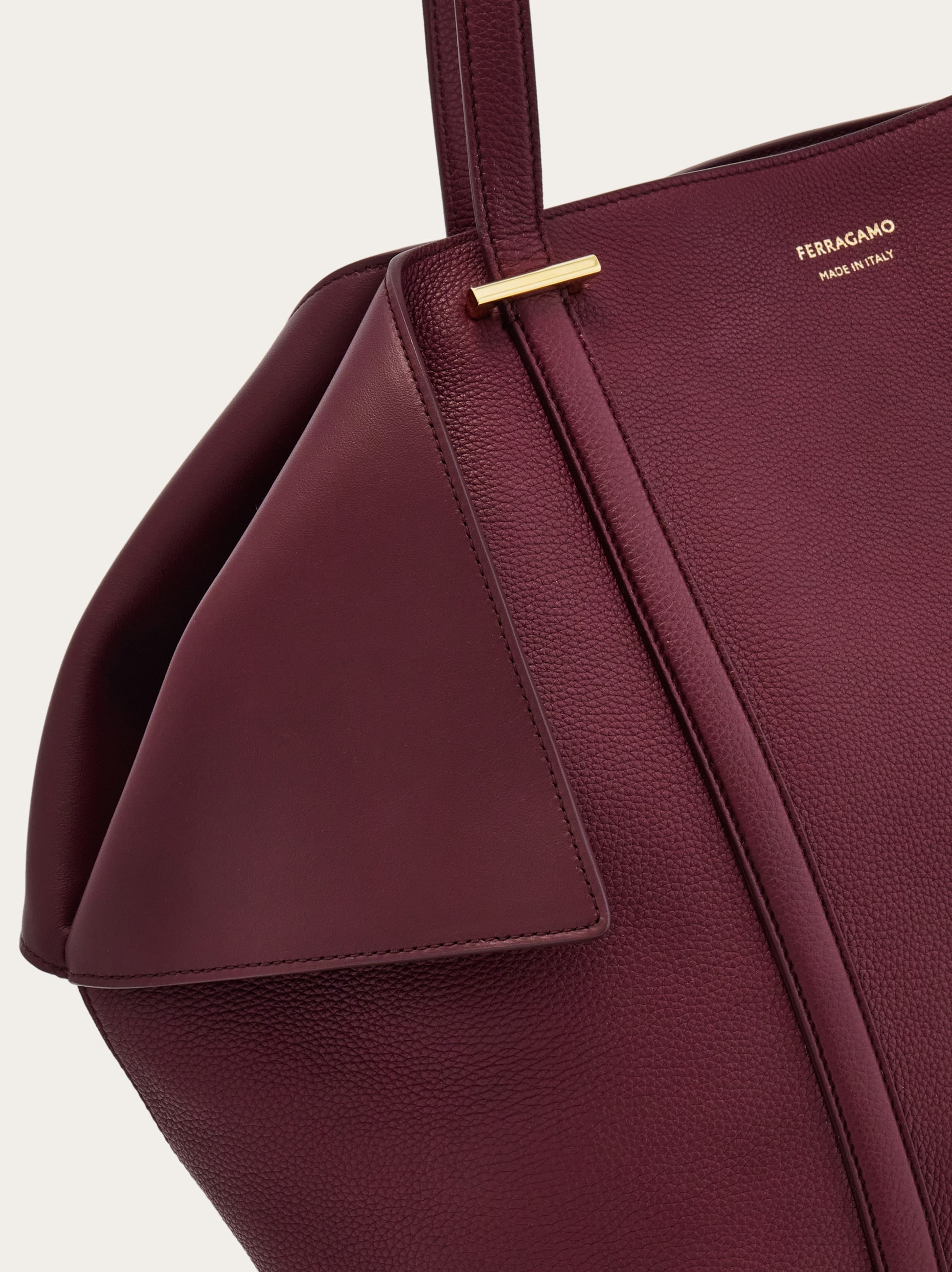 Folded tote bag (L) - Women | Ferragamo
