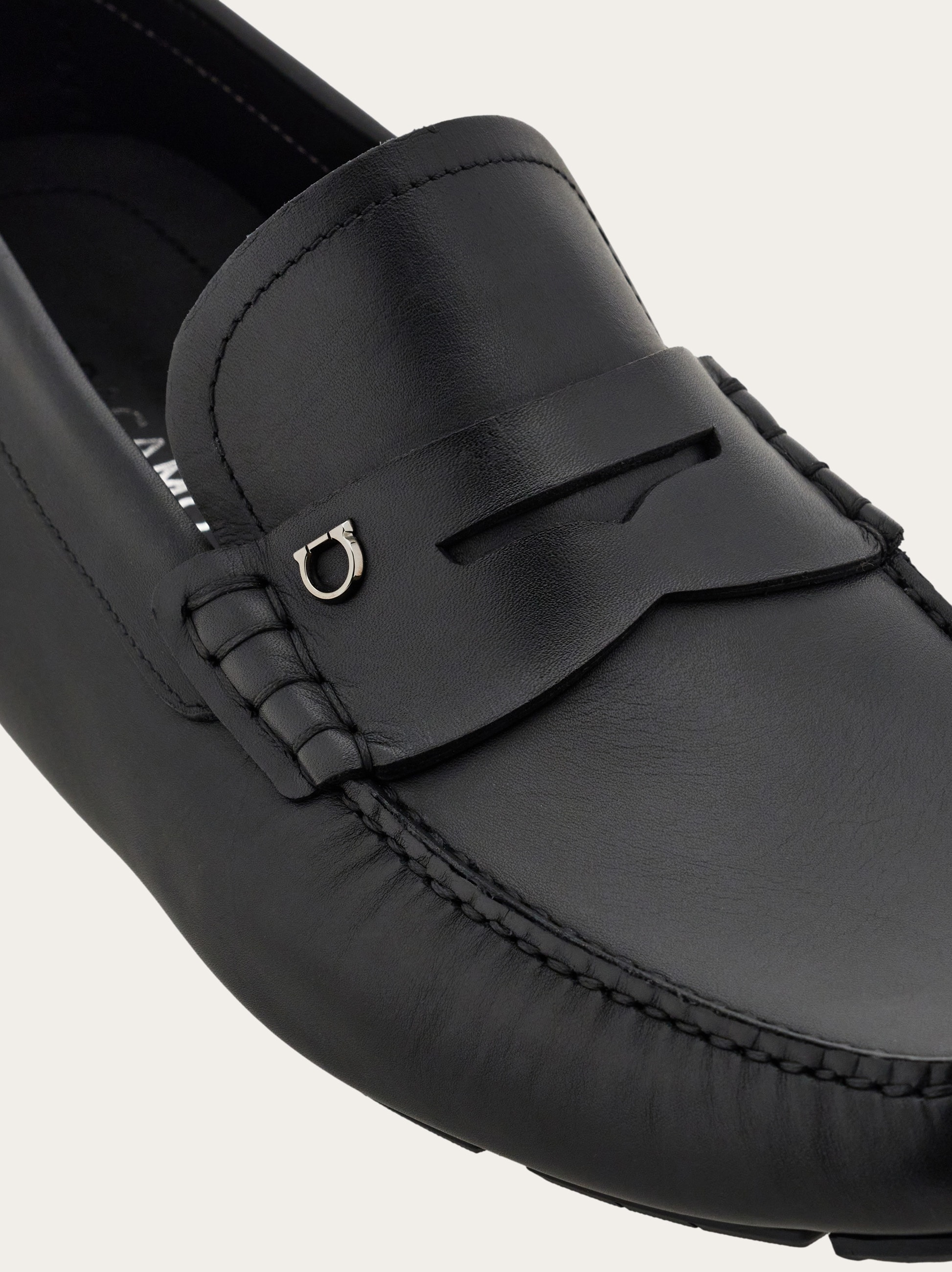 Penny driver - Men | Ferragamo