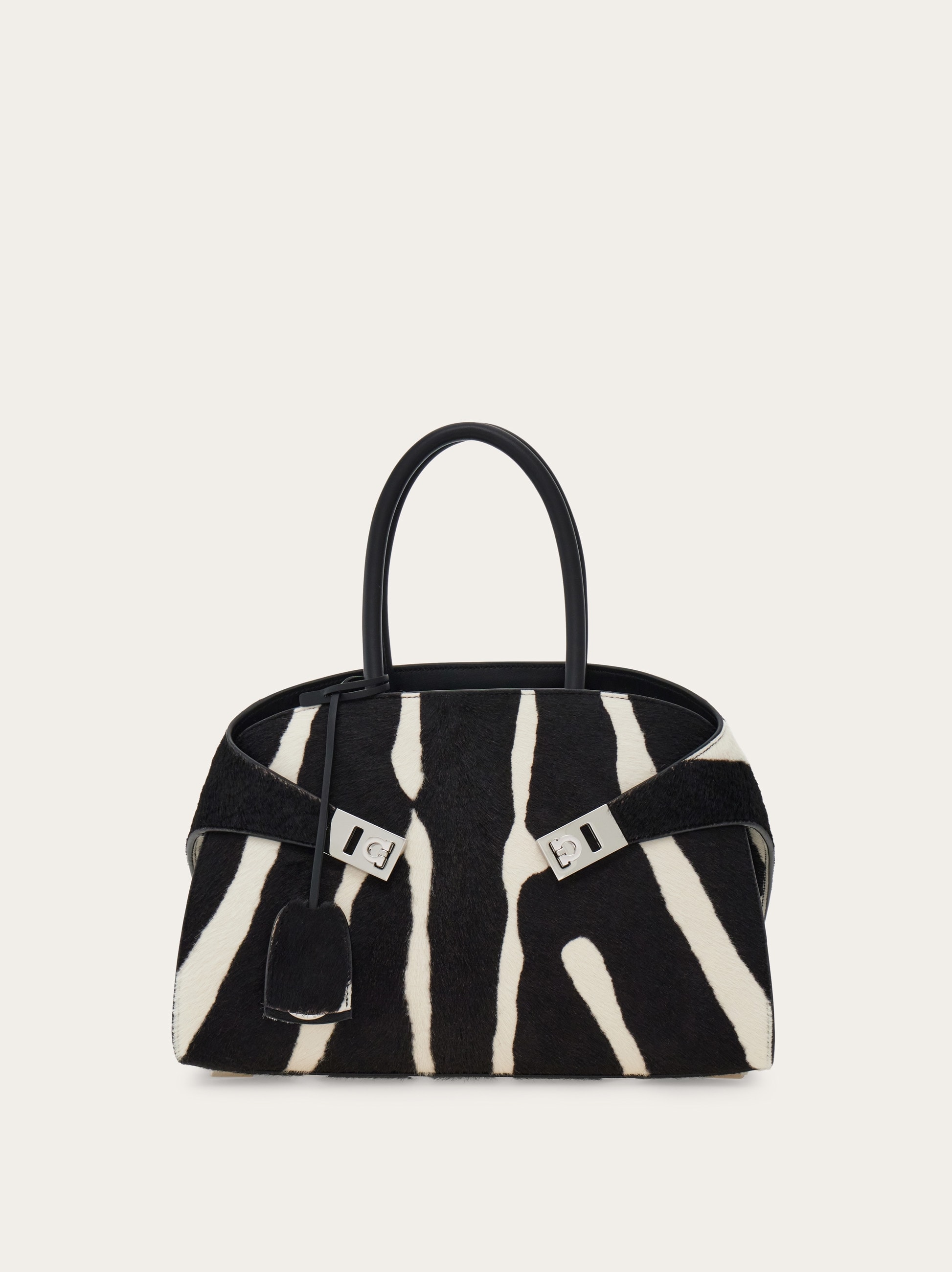 1*8様 Salvatore Ferragamo ハンドバッグ アニマル マルチ 中古・古着