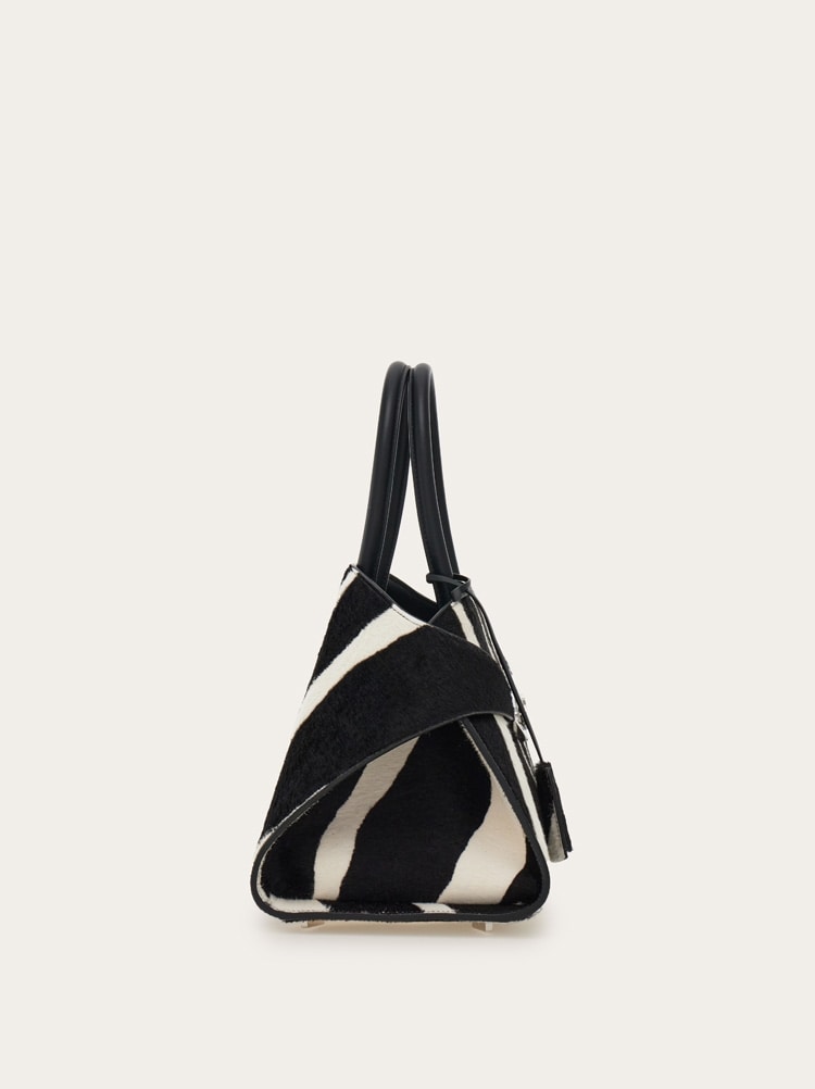 Hug handbag bicolor (M) Gallery image 4