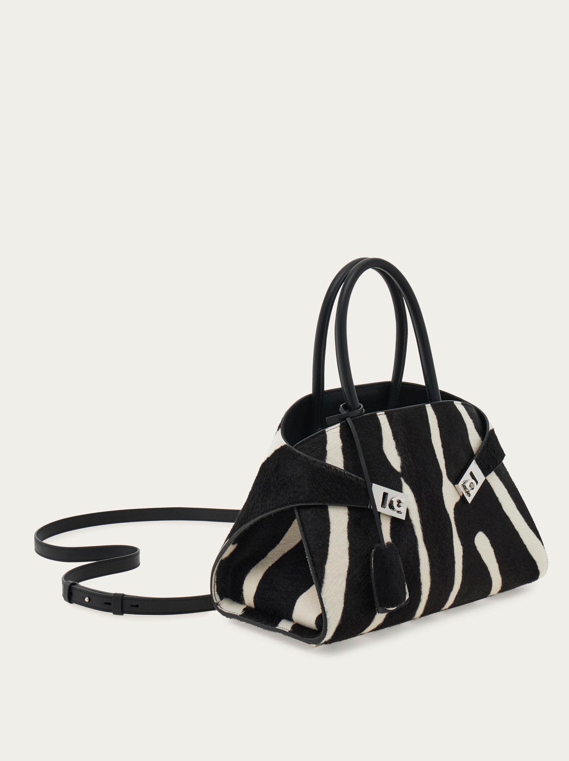 Hug handbag bicolor (M) - Women | Ferragamo