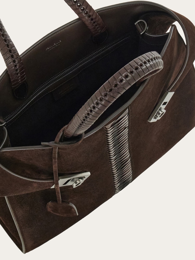 Hug tote bag Gallery image 6