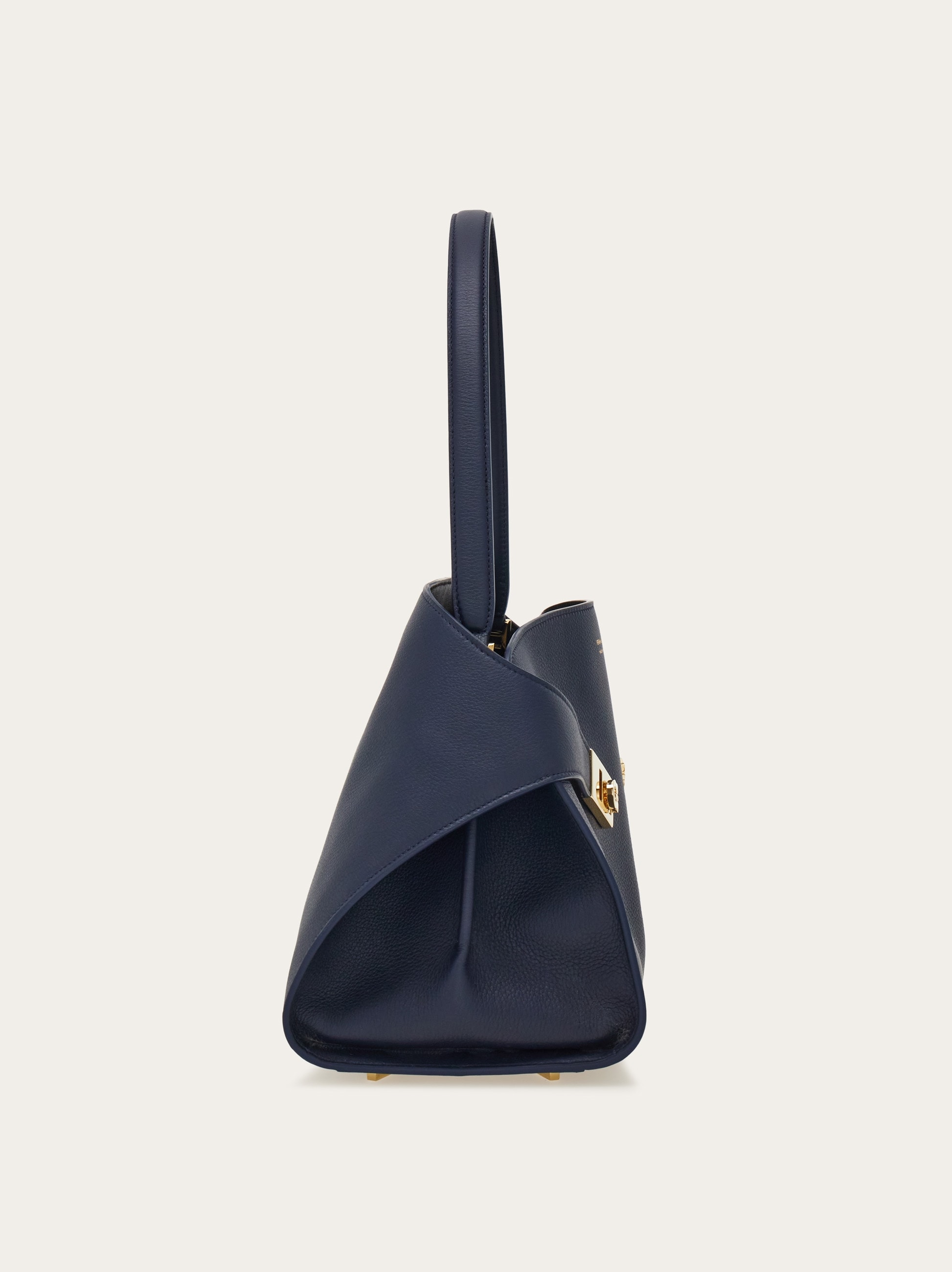 Hug soft bicolor shoulder bag (M) - Women | Ferragamo