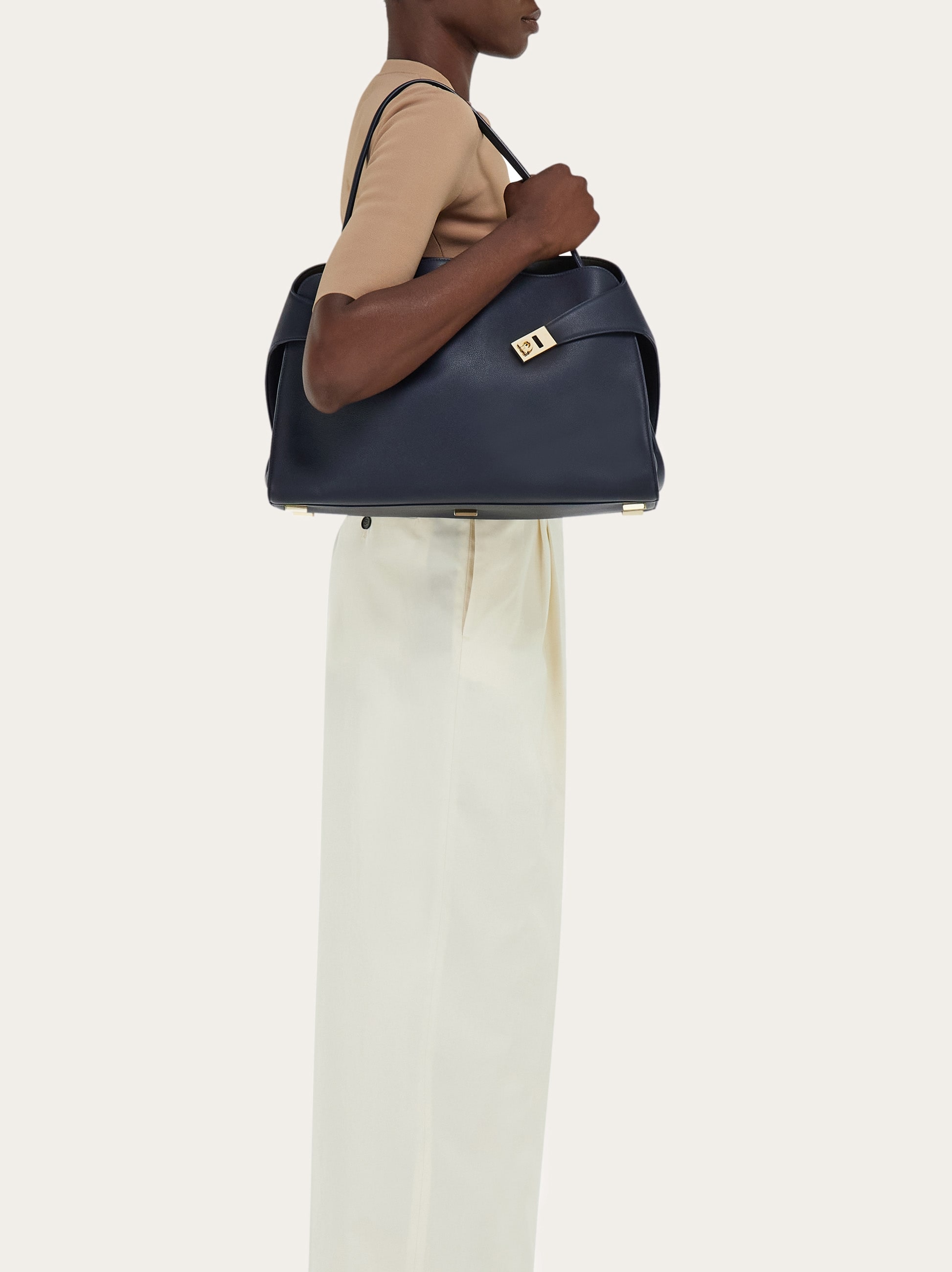 Hug Soft bicolor shoulder bag (L) - Women | Ferragamo