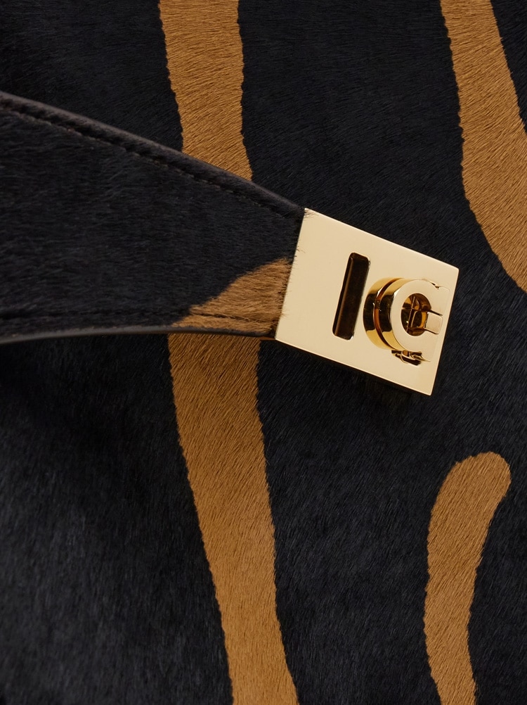 Hug soft bicolor shoulder bag (L) Gallery image 7