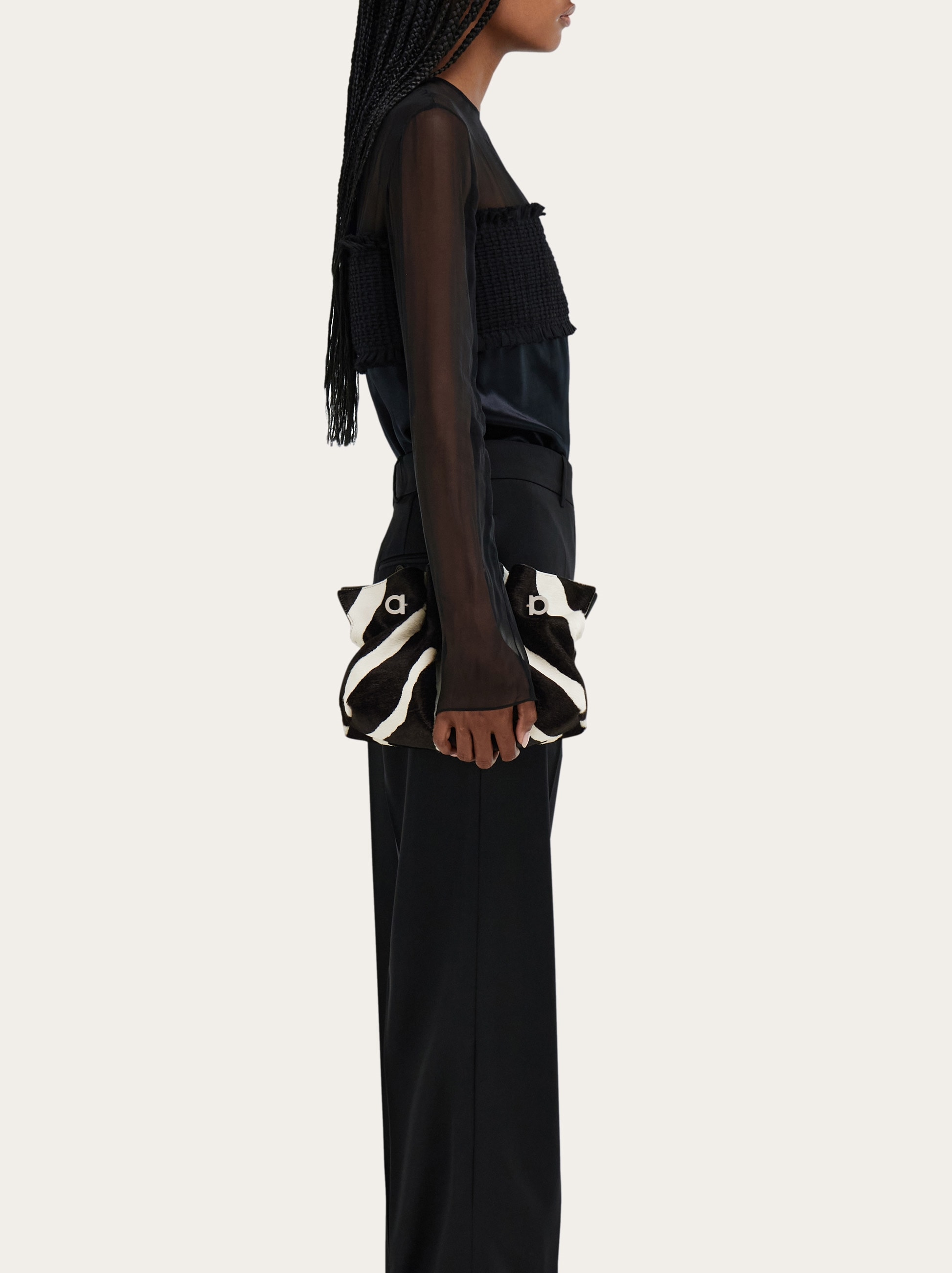 swallow0022様 フェラガモ ソフトバッグ(S) - ウィメンズ | Ferragamo