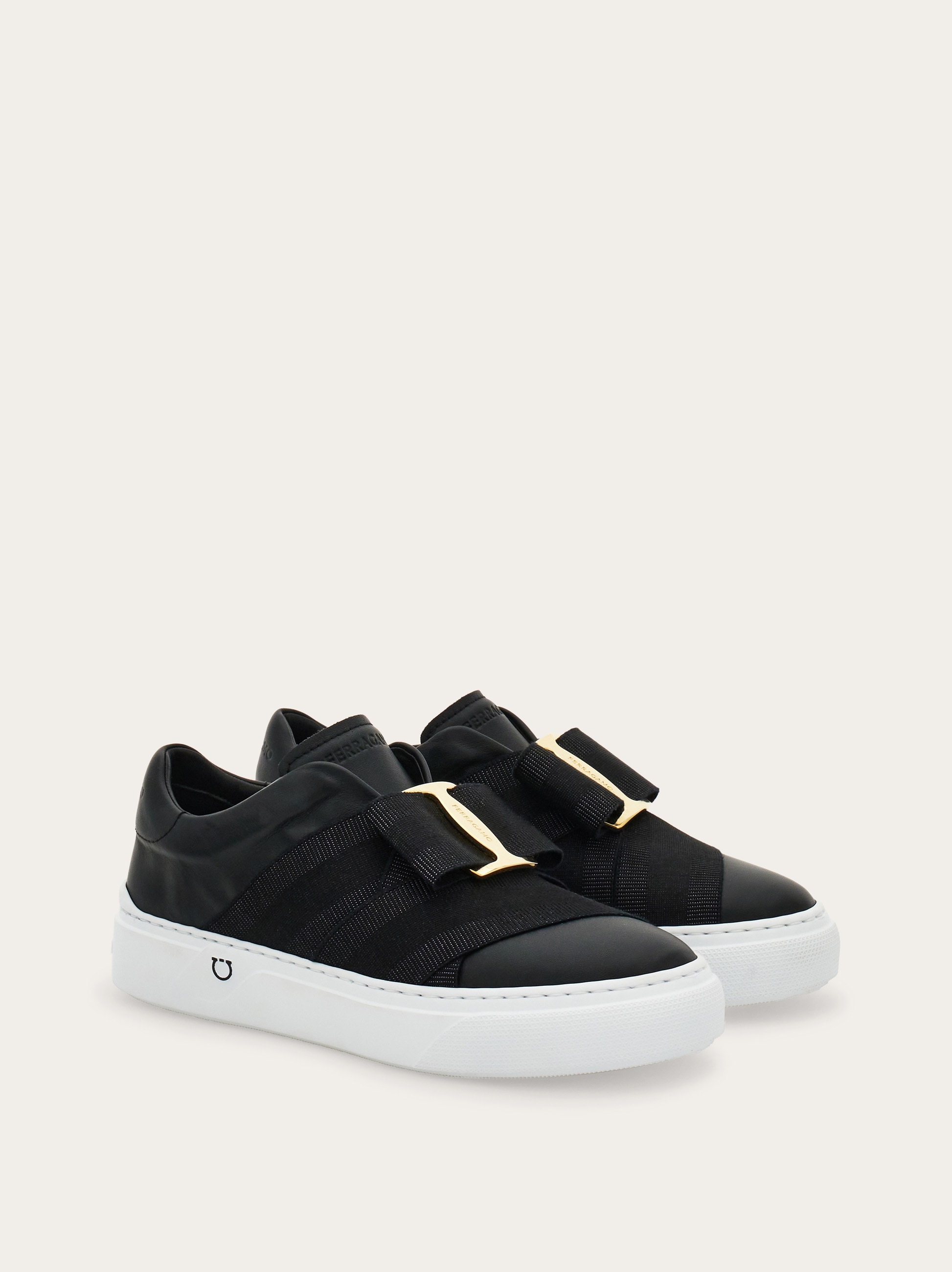【美品】Salvatore Ferragamo スリッポン　7ハーフ スリッポンスニーカー - ウィメンズ | Ferragamo