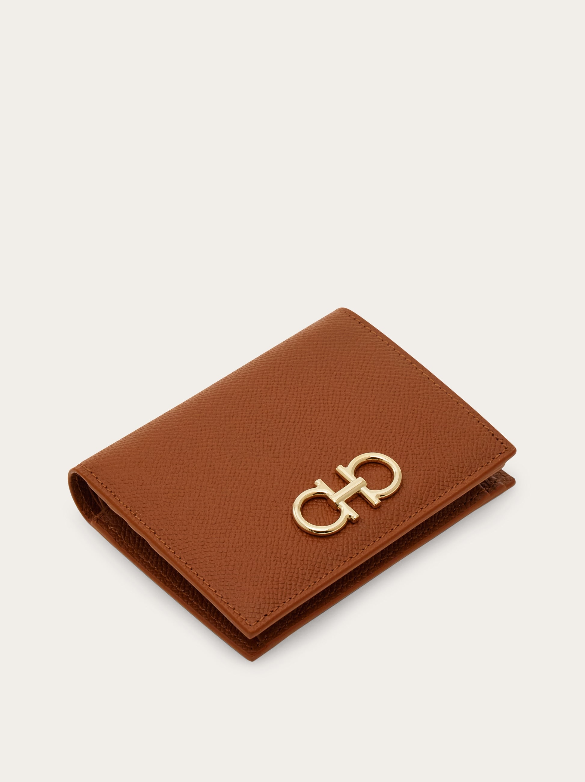 Gancini compact wallet - Women | Ferragamo