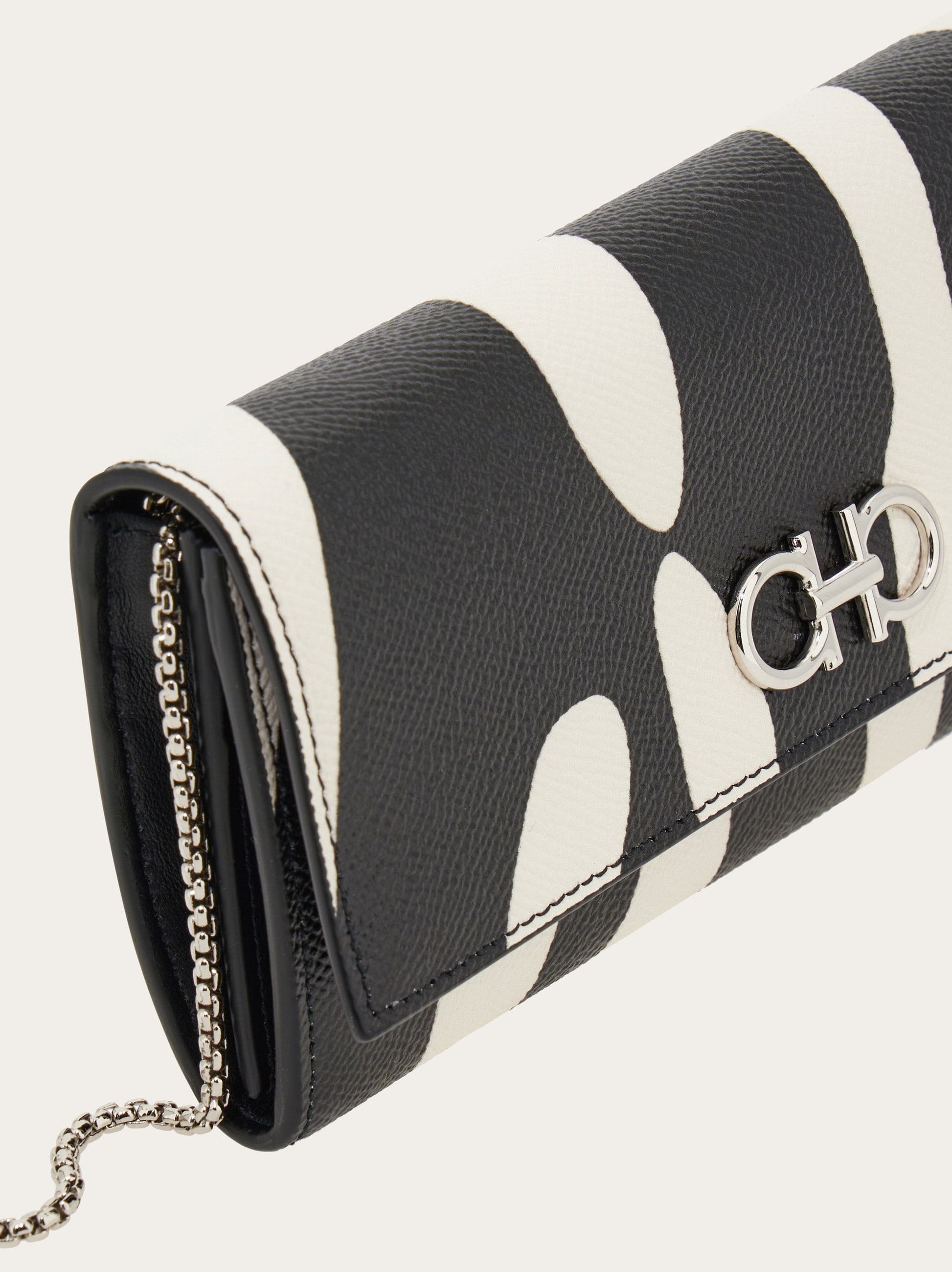 Gancini wallet with chain - Women | Ferragamo