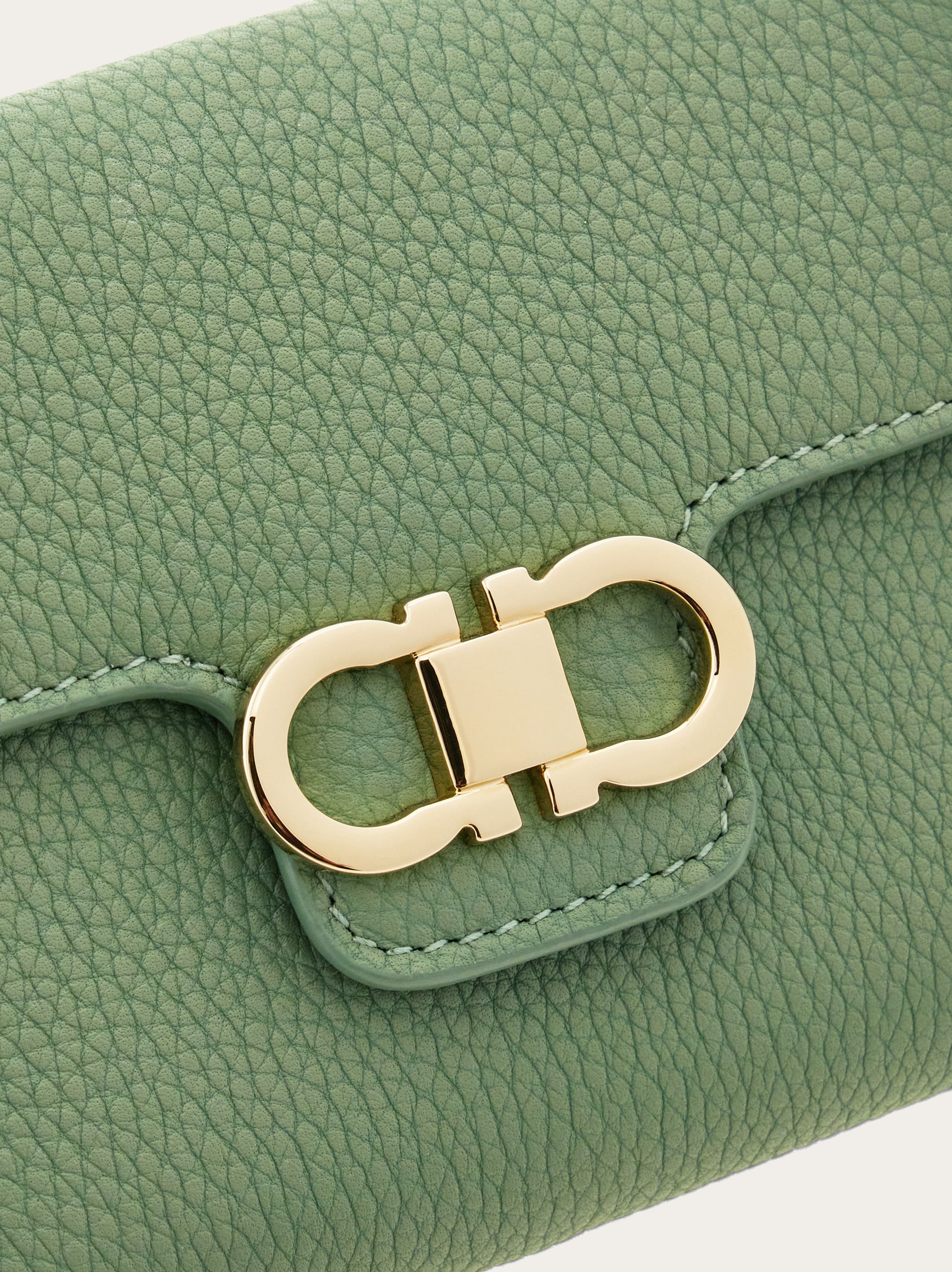 ガンチーニ 二つ折り財布 - ウィメンズ | Ferragamo