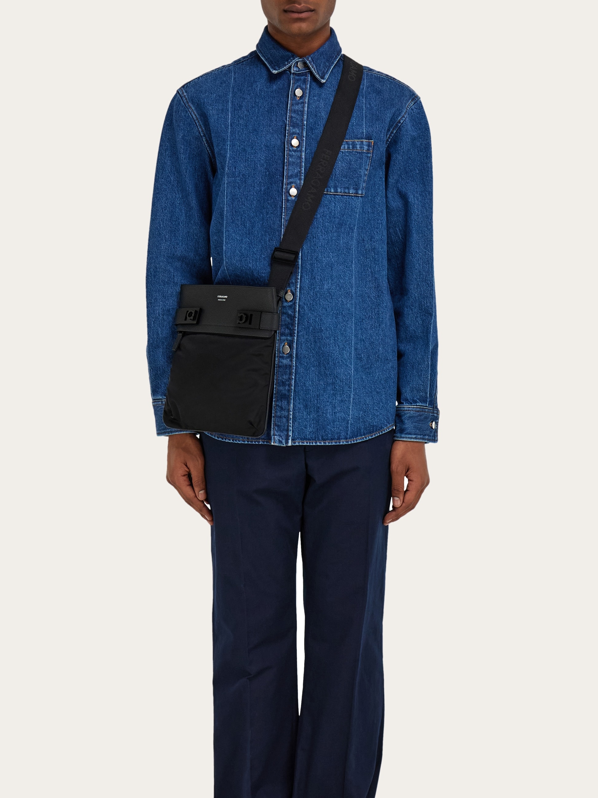 ショルダーバッグ - メンズ | Ferragamo