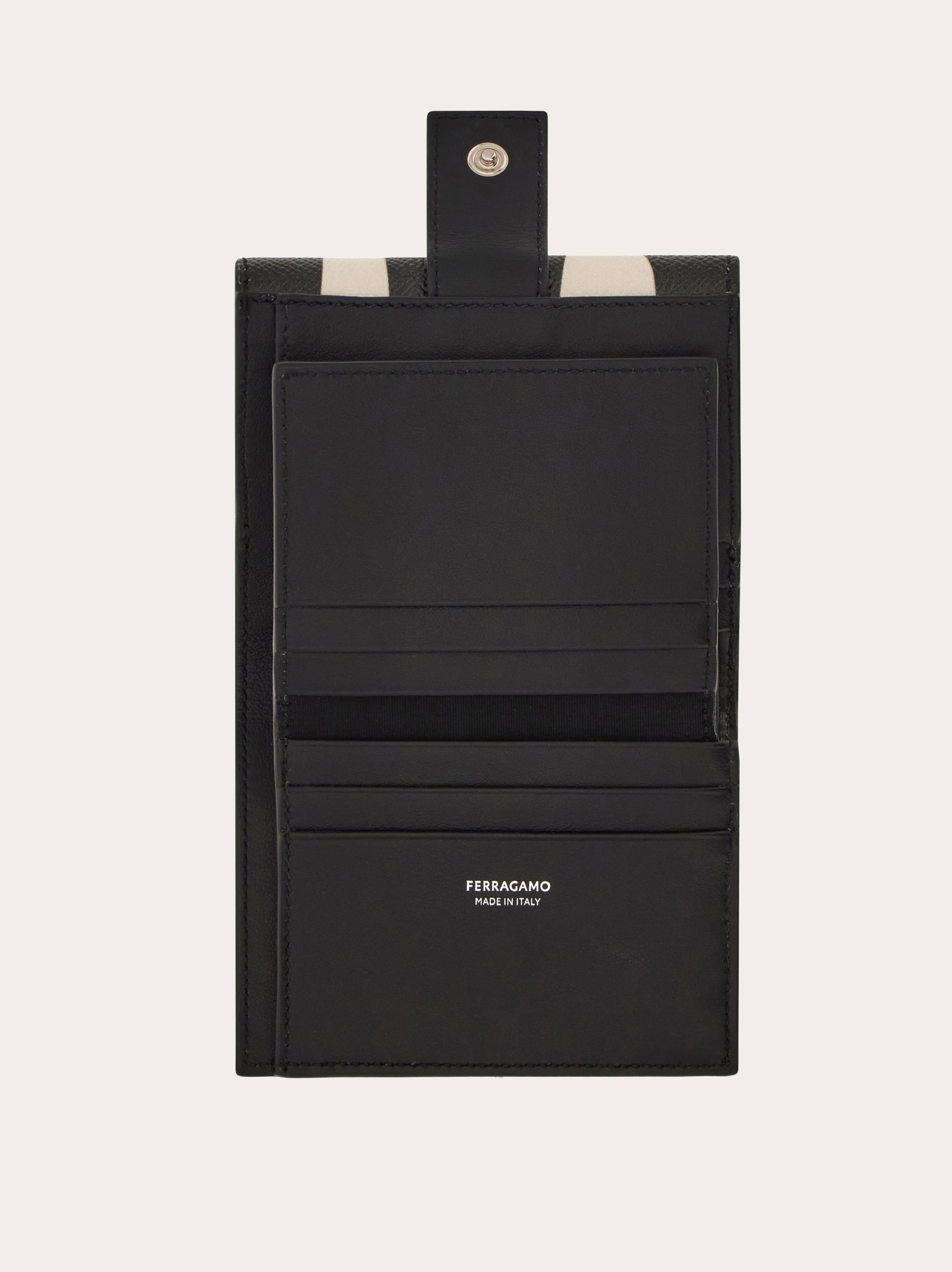 ☆Ferragamo2つ折り財布 美品☆ ガンチーニ 二つ折り財布 - ウィメンズ | Ferragamo