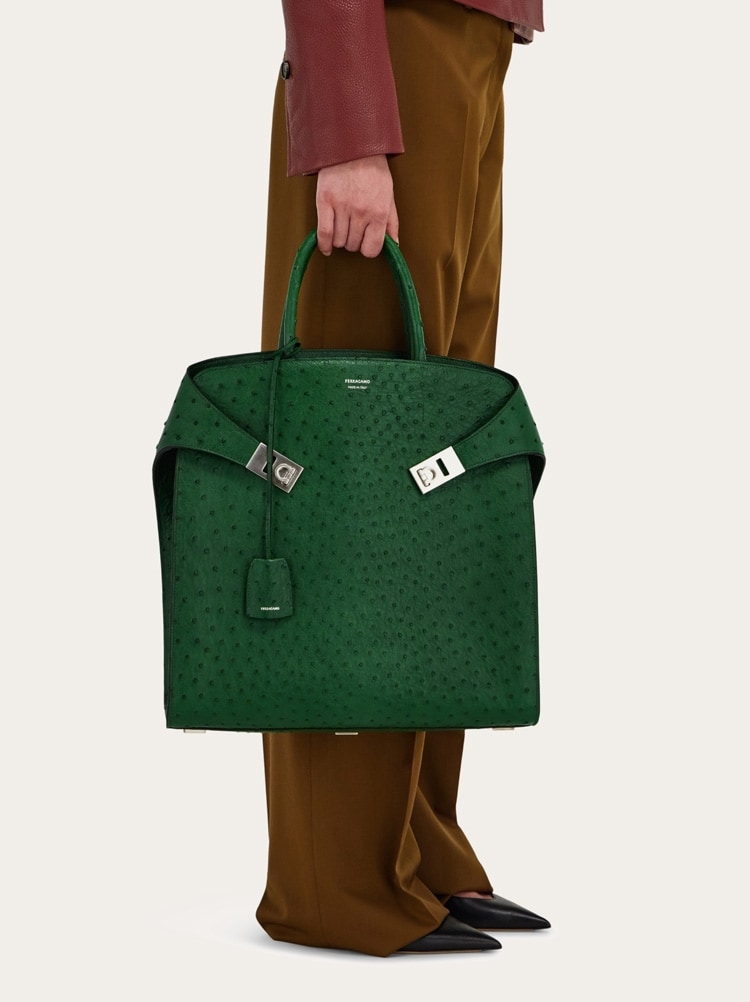 Hug tote bag Gallery image 10