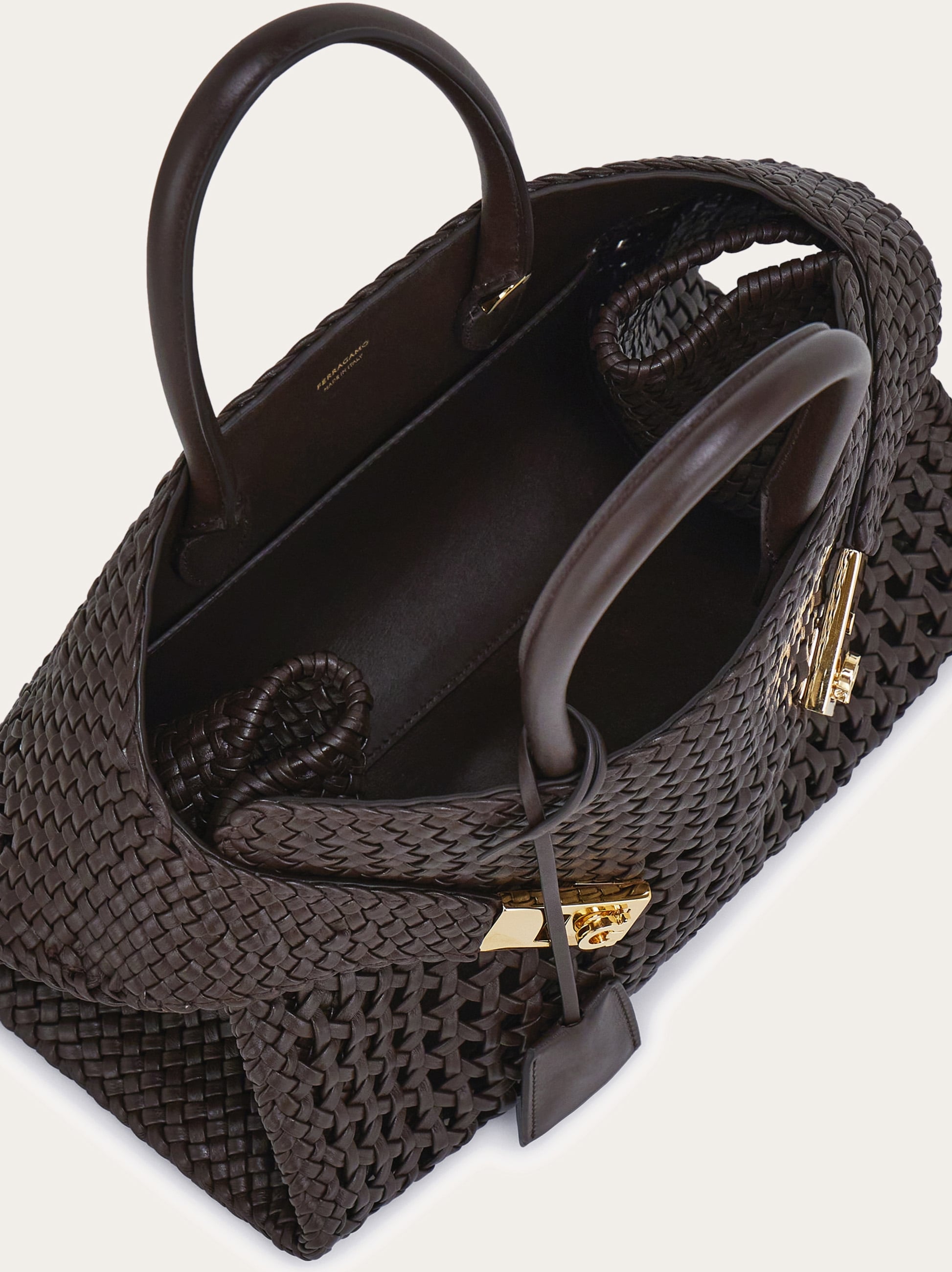 Hug handbag (M) - Women | Ferragamo