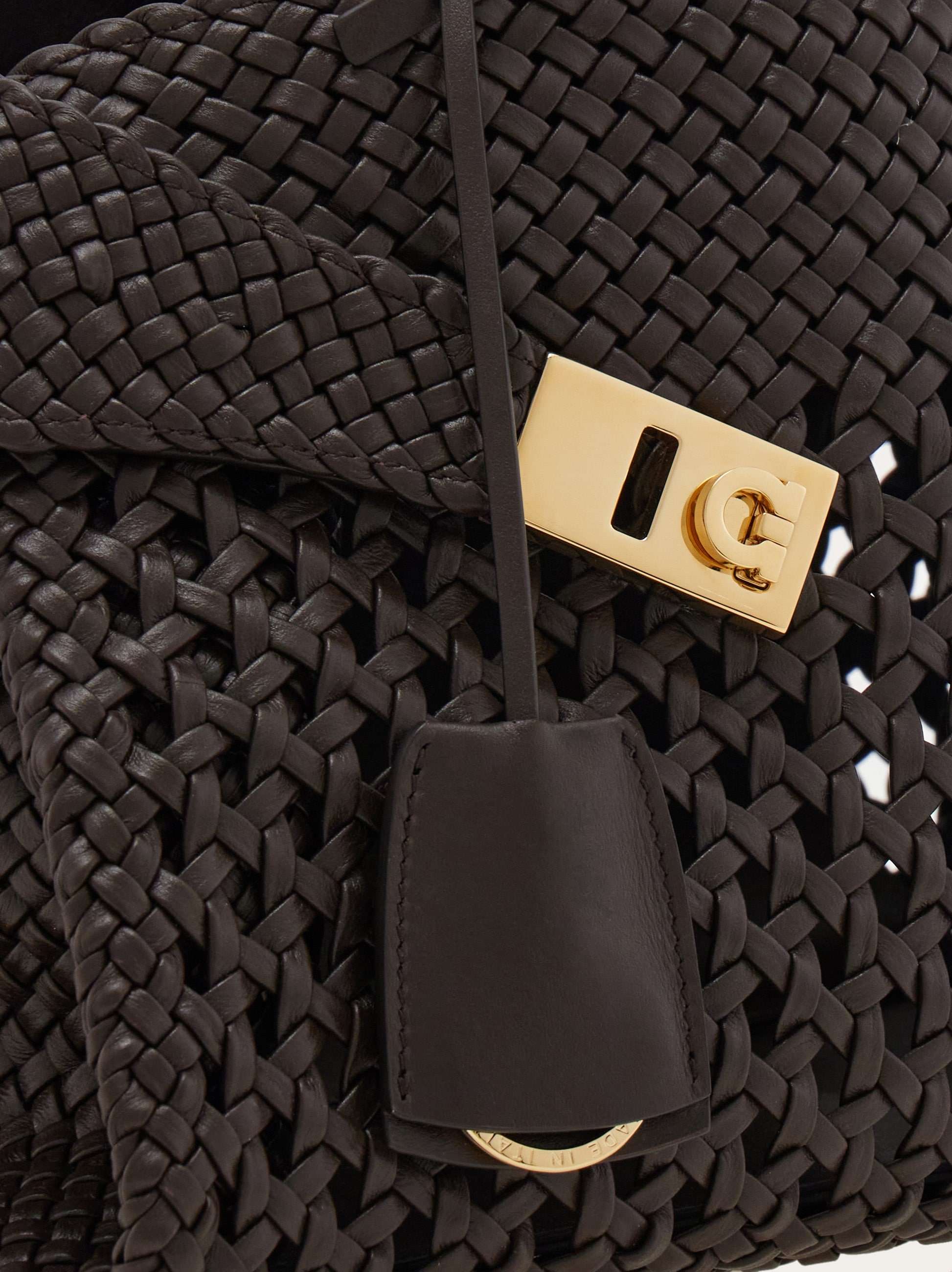 Hug handbag (M) - Women | Ferragamo