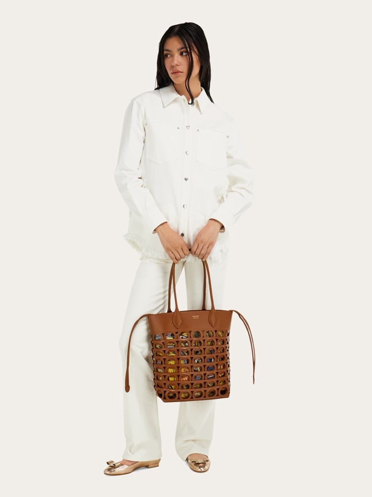 Gancini tote bag (M) Gallery image 2