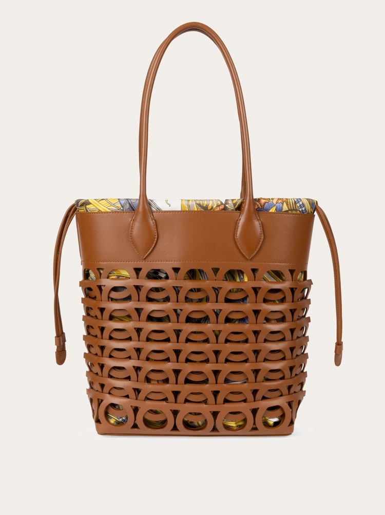 Gancini tote bag (M) Gallery image 5