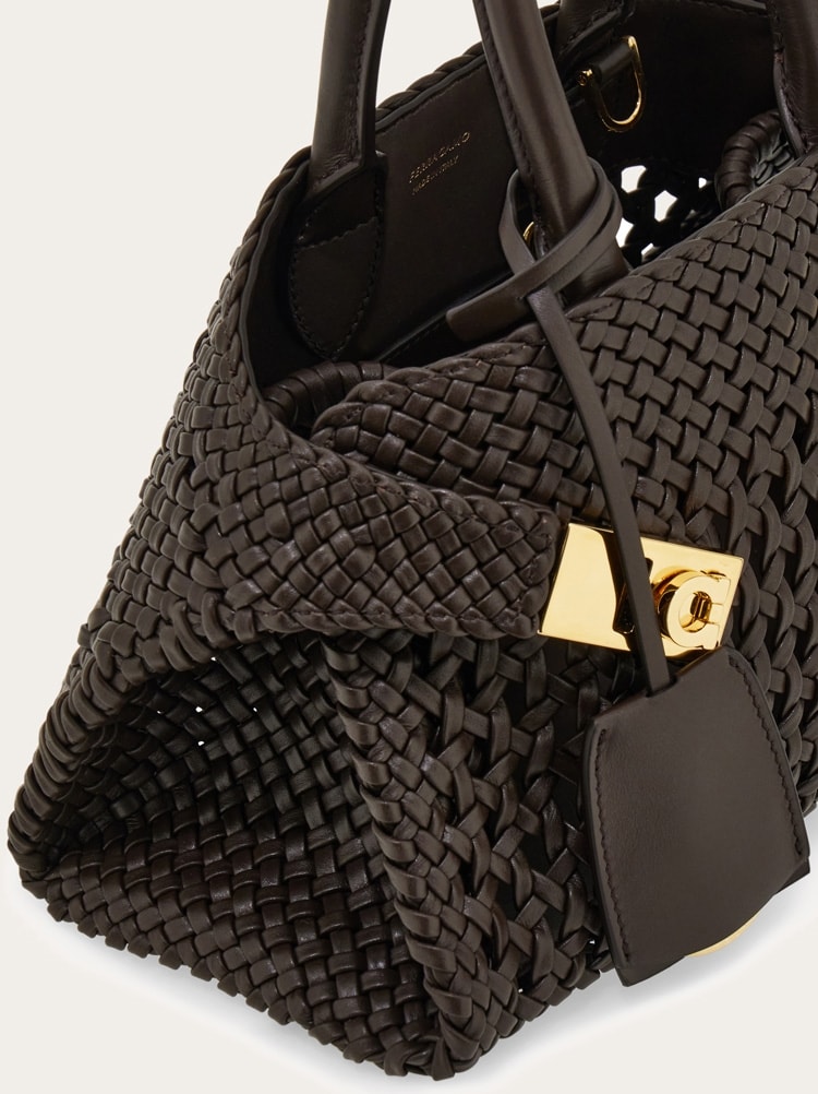 Hug handbag (XS) Gallery image 8