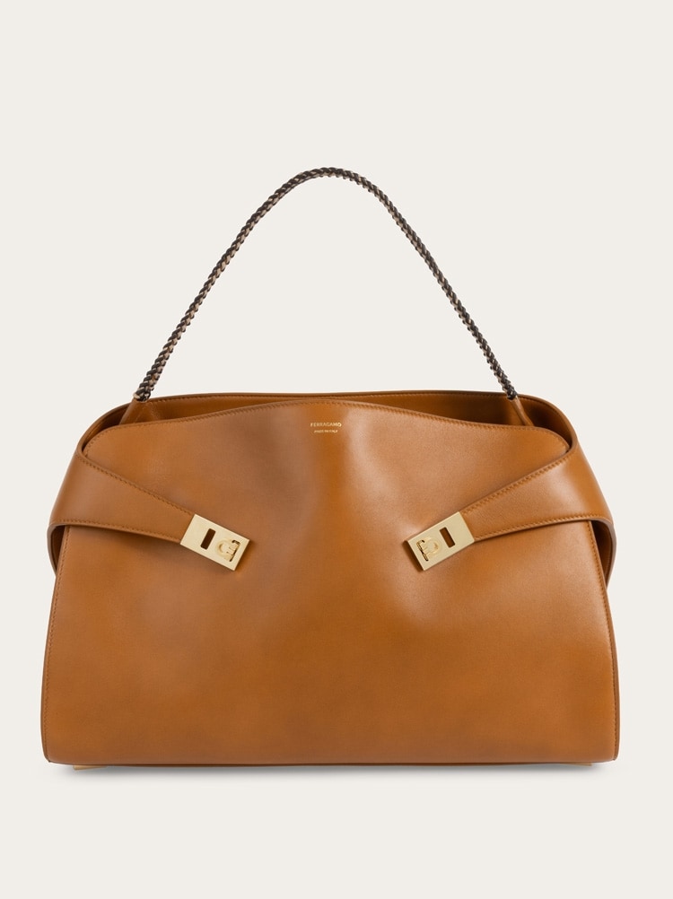 Hug soft bicolor shoulder bag (L) Gallery image 1