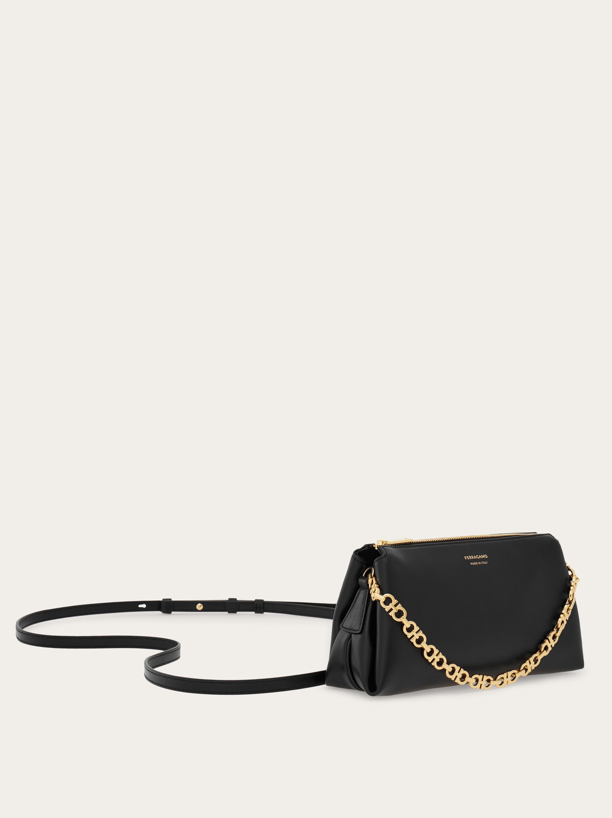 ショルダーバッグ Ferragamo Gancini One-Shoulder Bag Y2K Salvatore Ferragamo Gancini Hobo One Shoulder Bag Black Leather