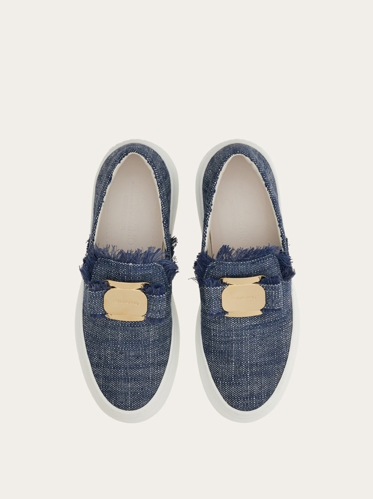 New Vara plate slip on Gallery image 3