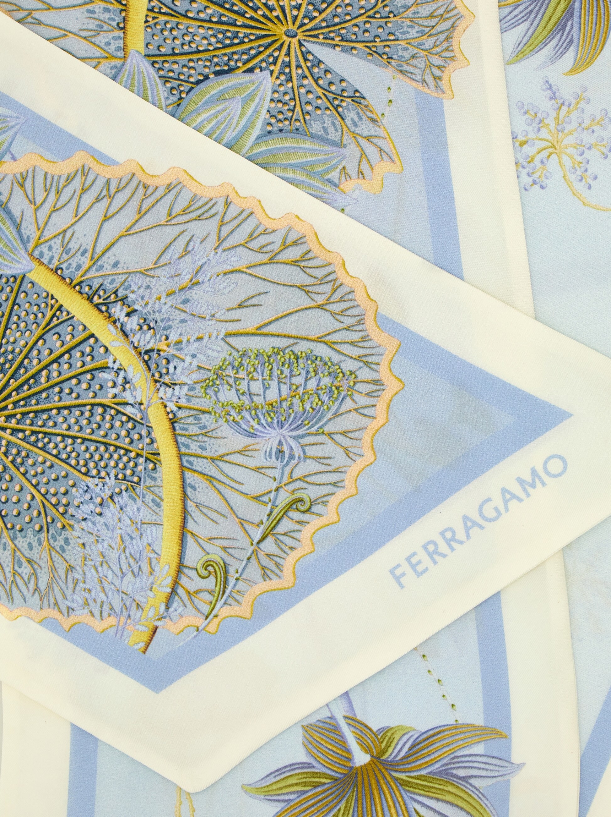 Water lilies print silk bandeau - Women | Ferragamo