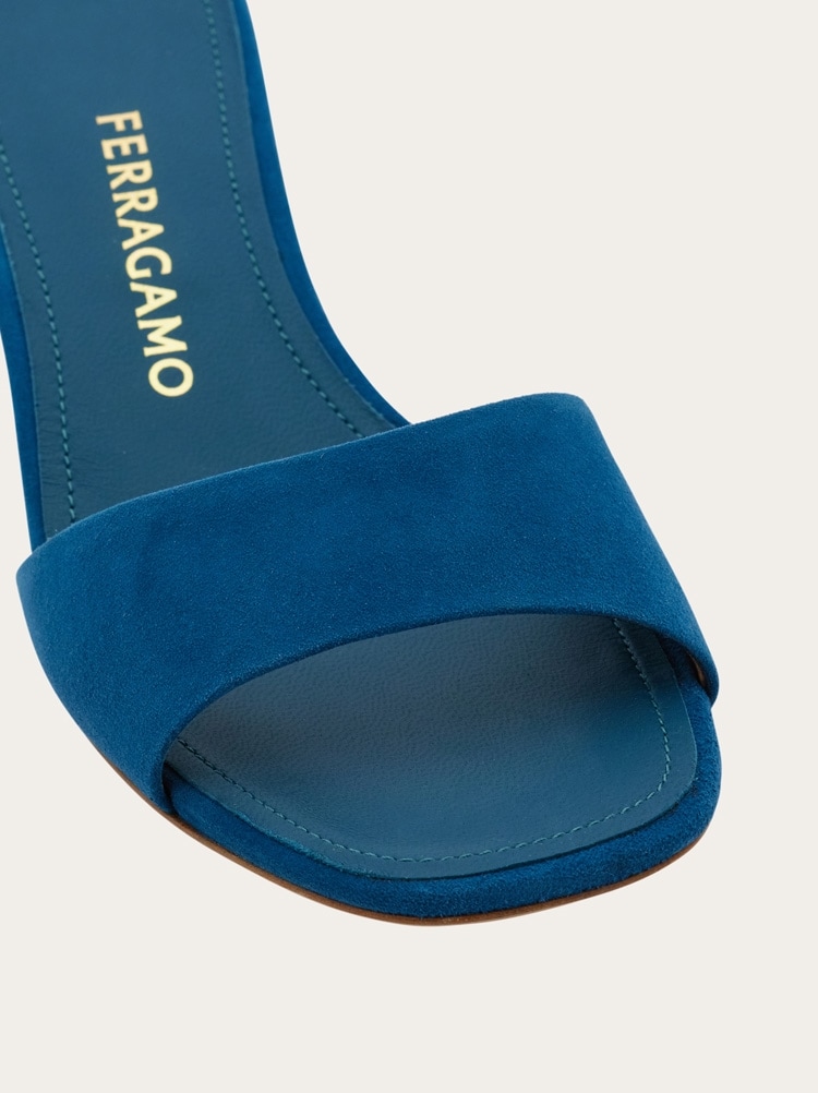 Slides Gallery image 6