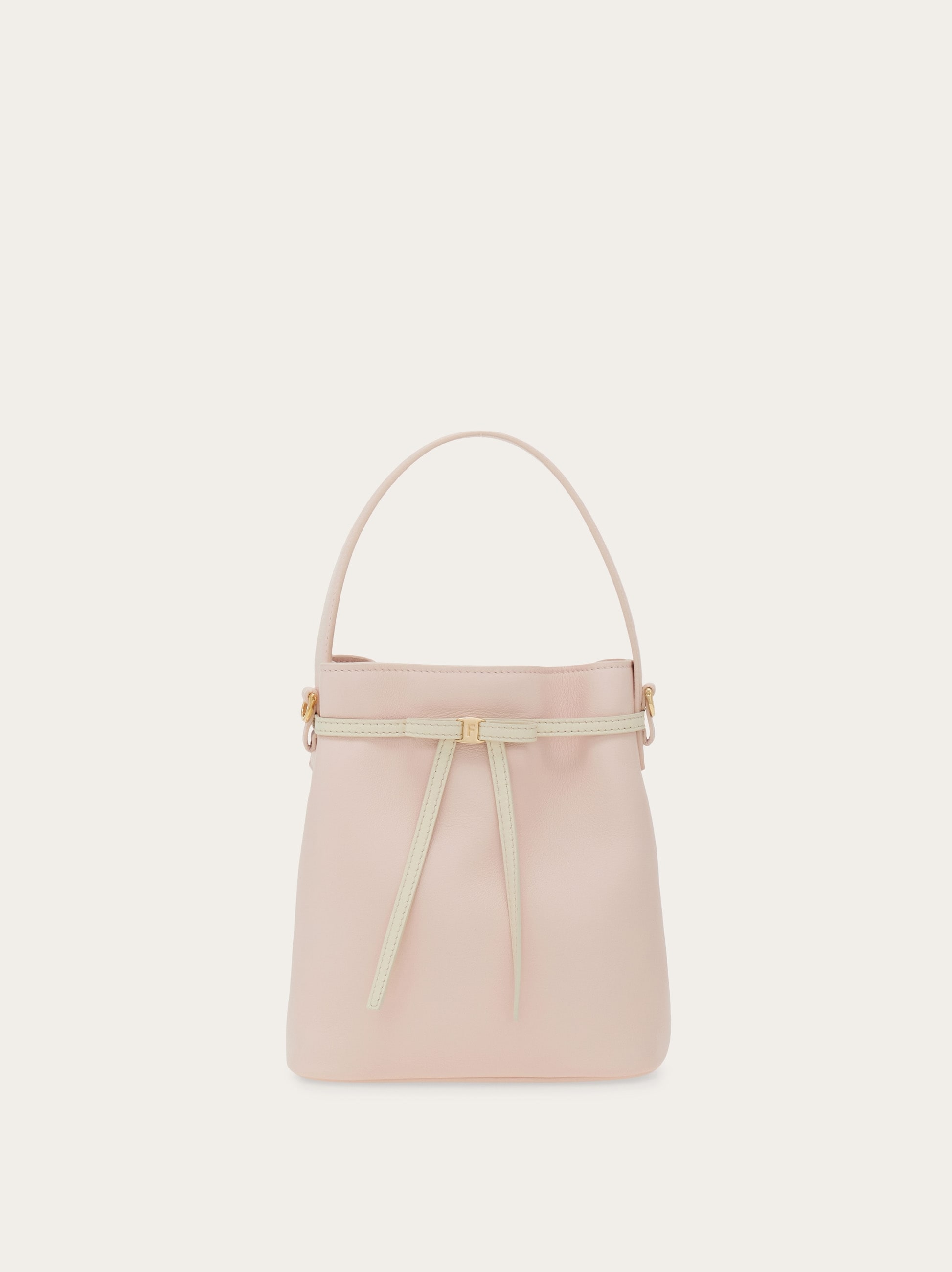 フェラガモ バケットバッグ　新品 FERRAGAMO（フェラガモ） バケットバッグ 2WAY MULTIPOCKET BUCKET BAG
