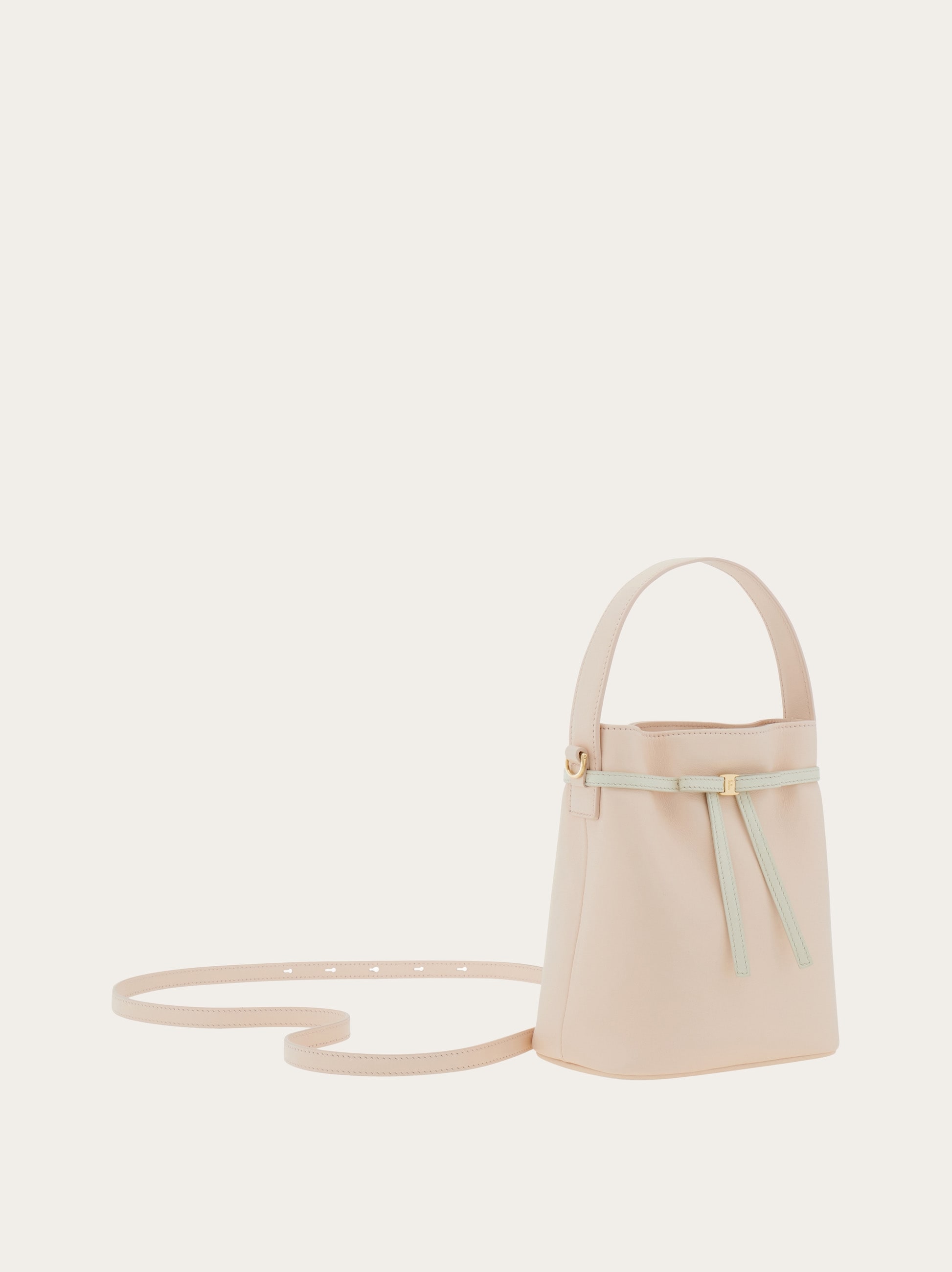 バケットバッグ - ウィメンズ | Ferragamo