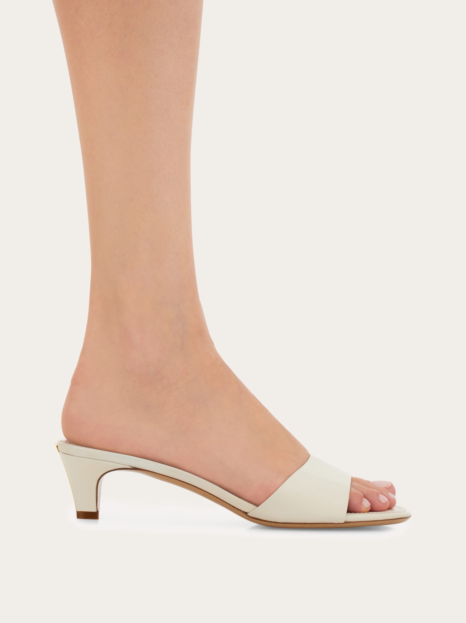Low heeled slide - Women | Ferragamo