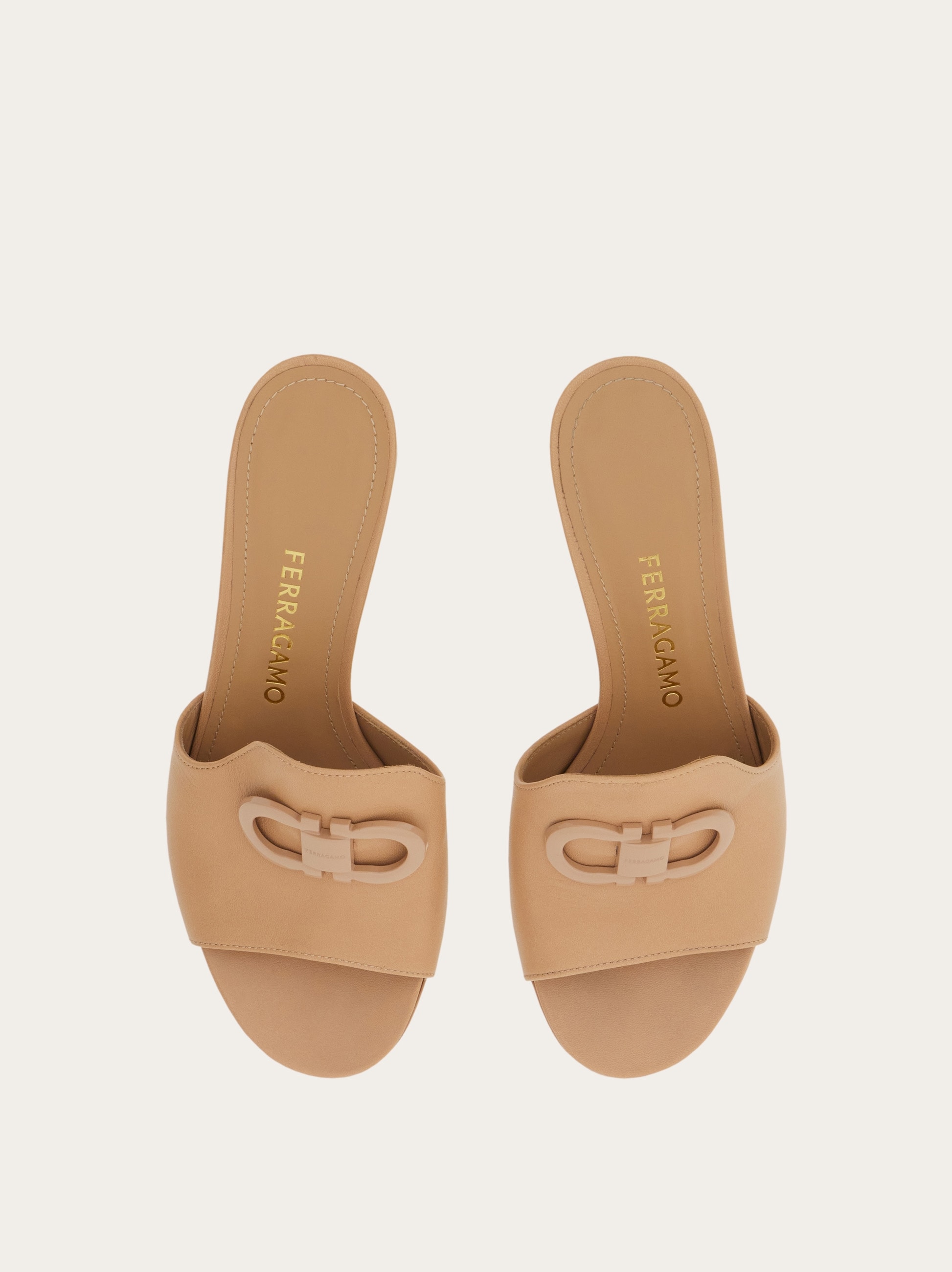 ガンチーニ サンダル - ウィメンズ | Ferragamo