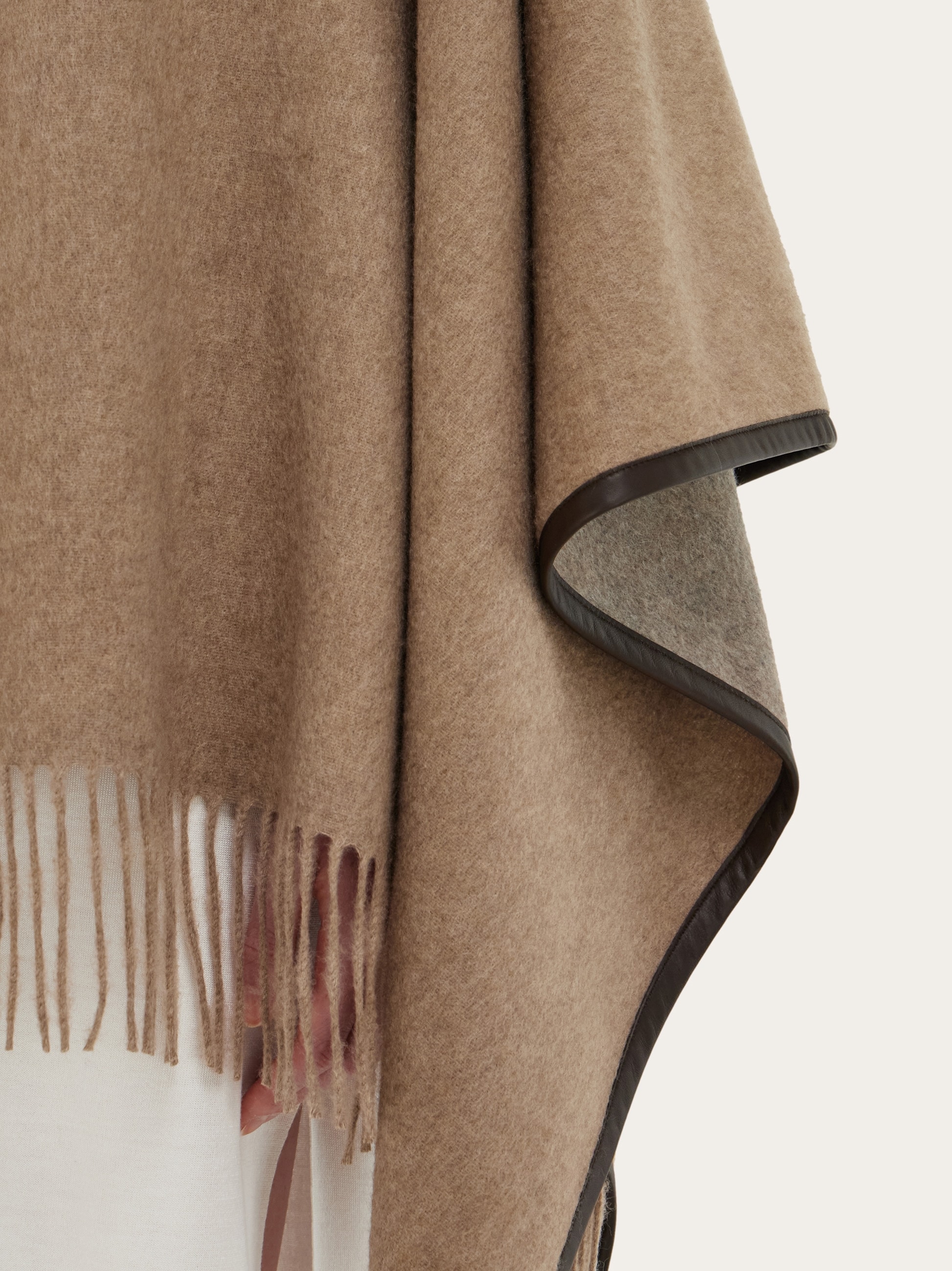 Cashmere cape - Women | Ferragamo