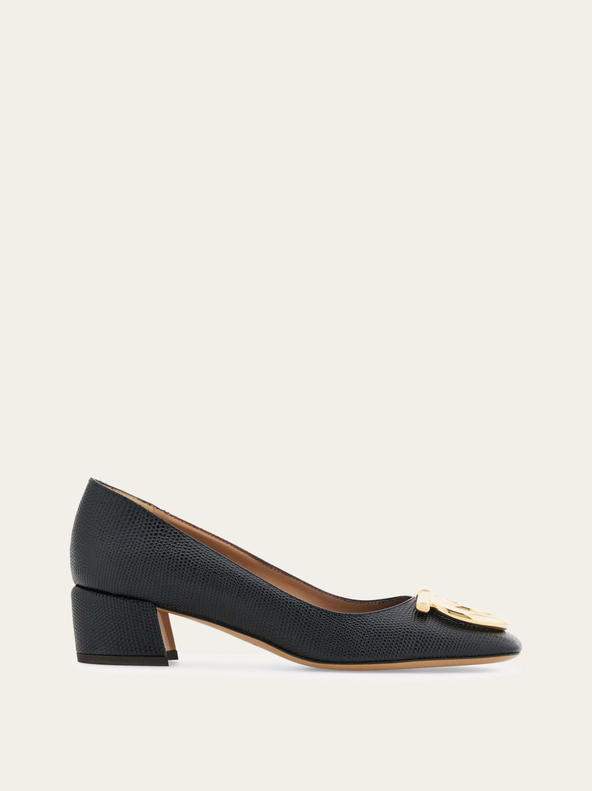 Low heeled pump with maxi Gancio detail - Women | Ferragamo