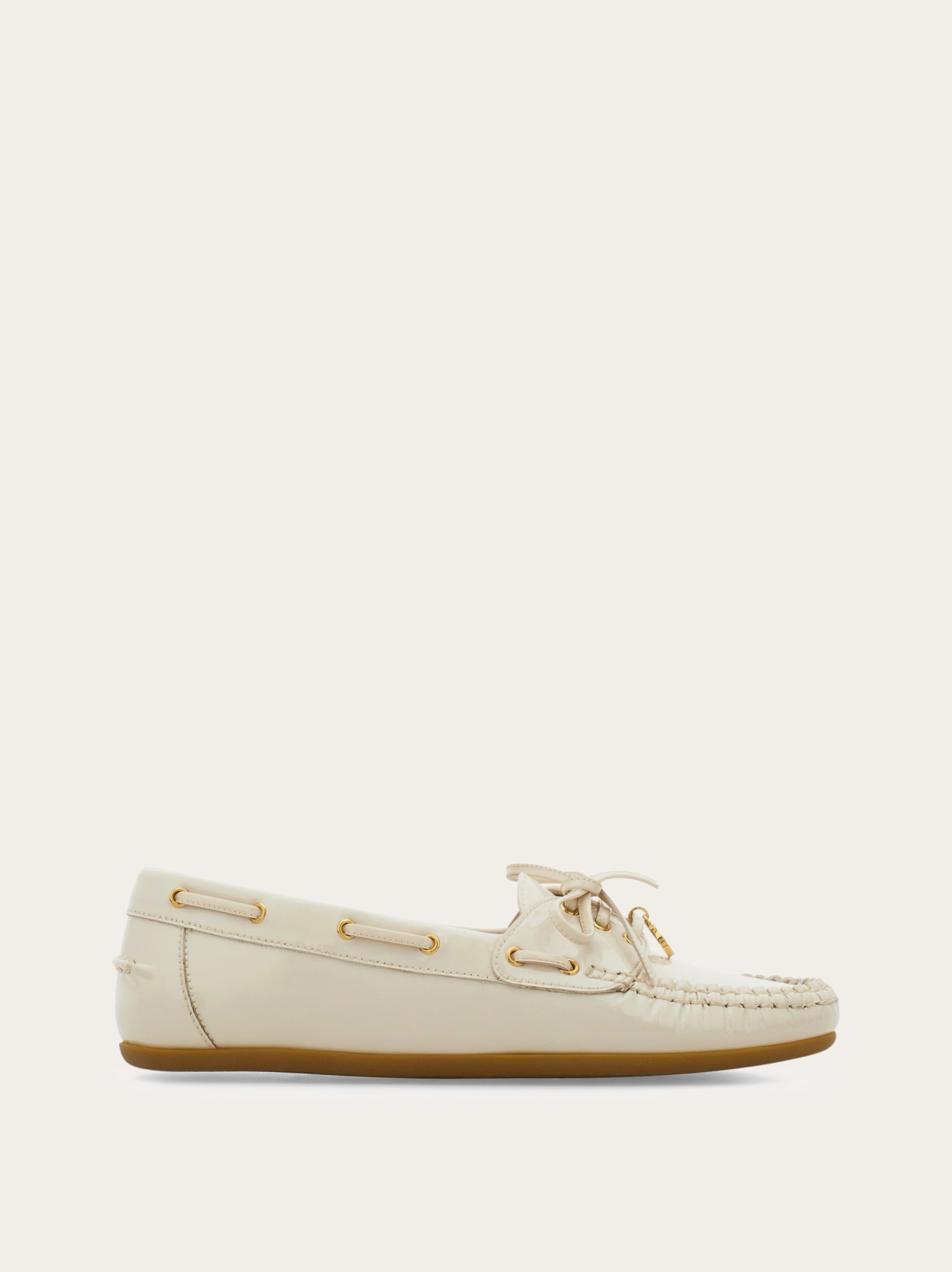 Ferragamo デッキシューズ 白 27.5 UK9EE レザー デッキシューズ - ウィメンズ | Ferragamo